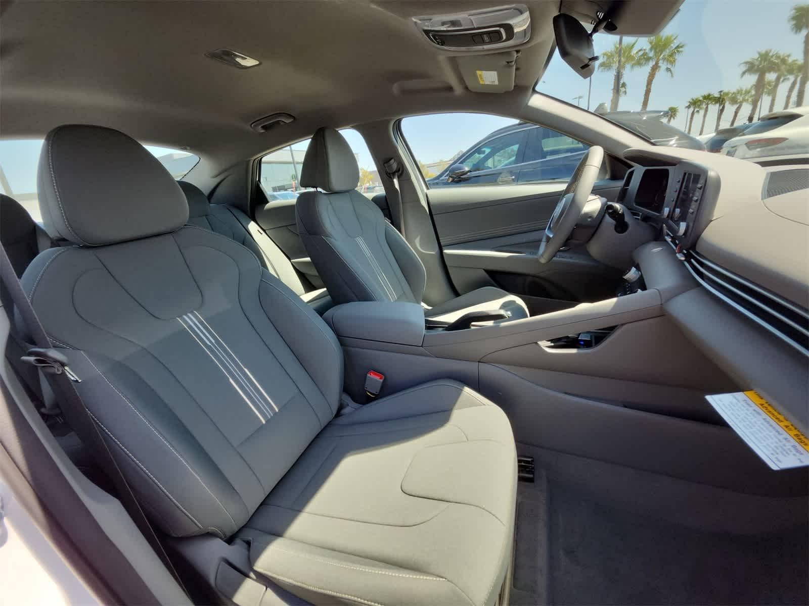 Thumbnail: 2025 Hyundai Elantra - 18