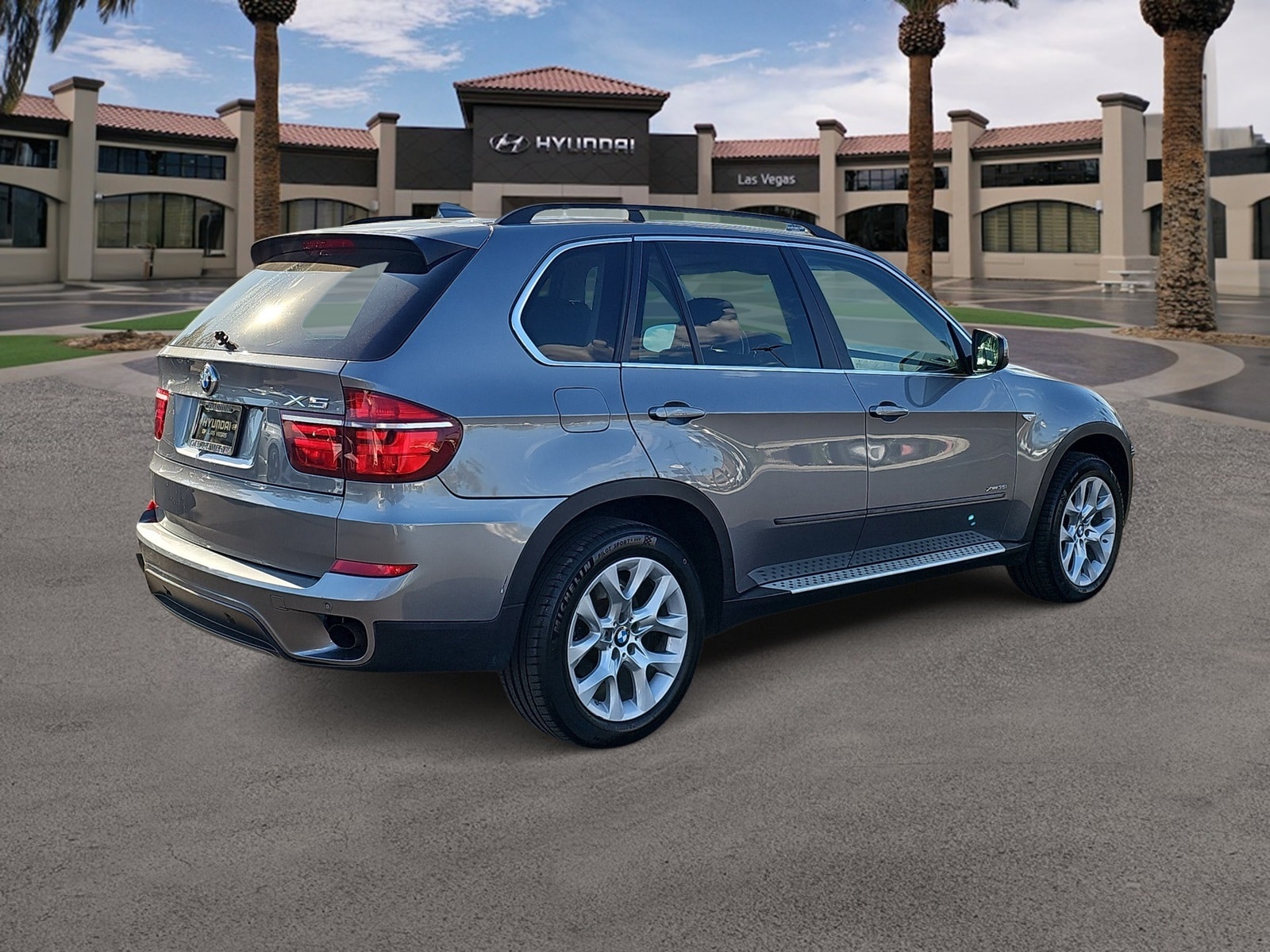 Thumbnail: 2013 BMW X5 - 9
