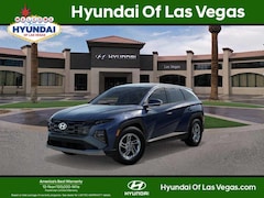 SUV Hyundai Tucson SE con tracción delantera, modelo 2026