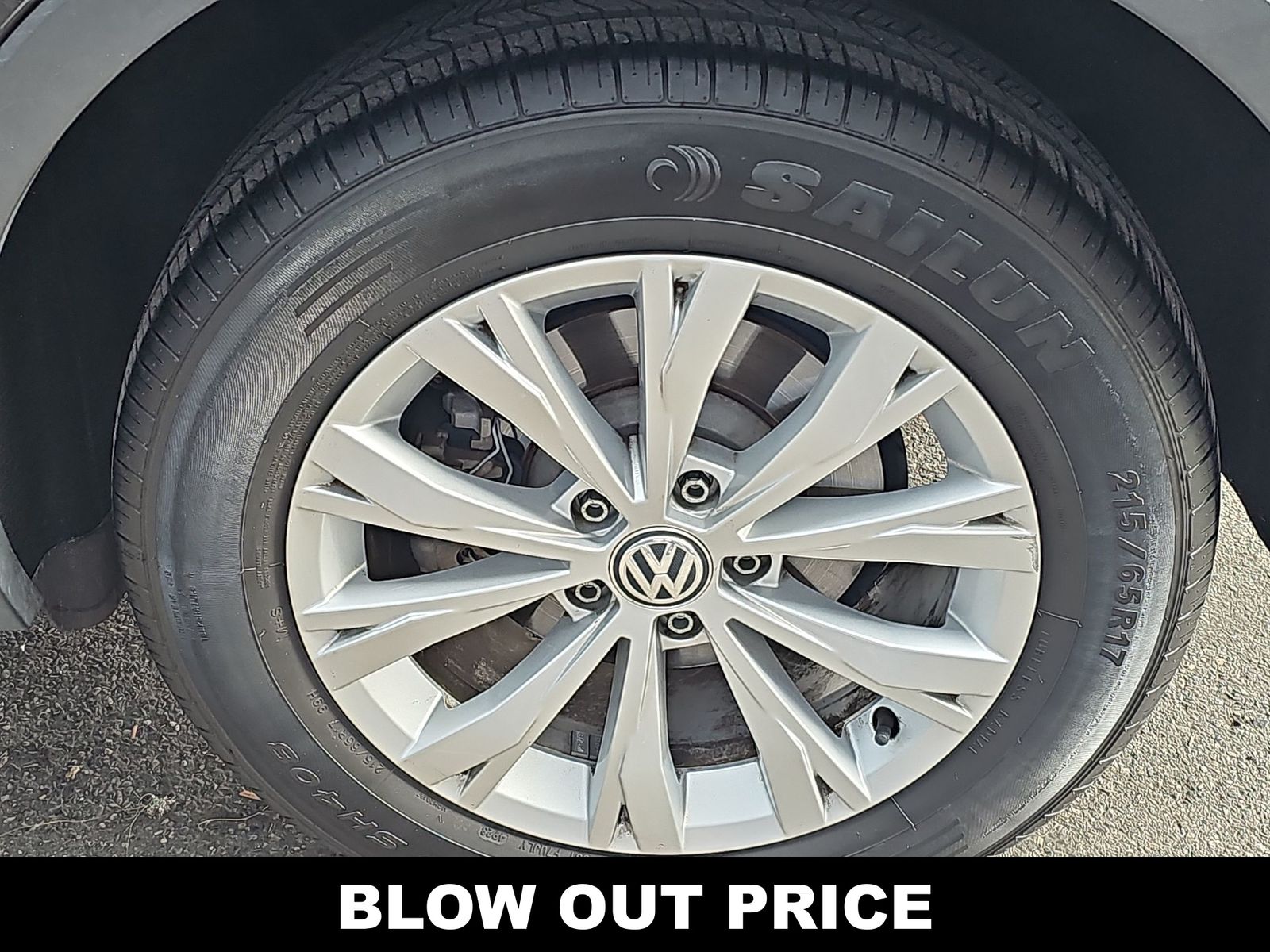 Thumbnail: 2019 Volkswagen Tiguan - 12