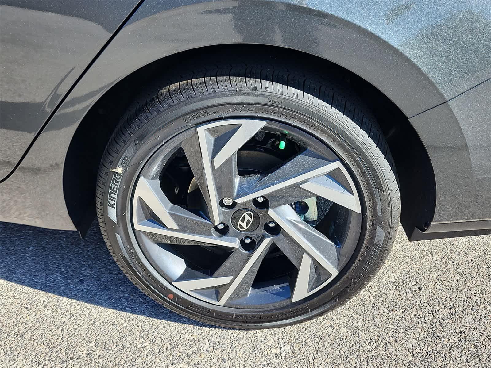 Thumbnail: 2025 Hyundai Elantra - 12