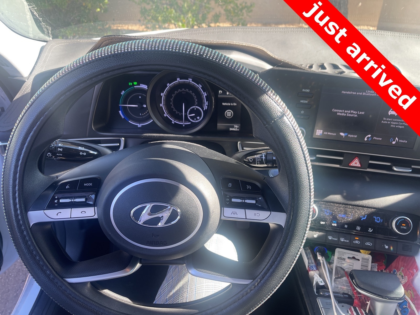 Thumbnail: 2023 Hyundai Elantra - 9