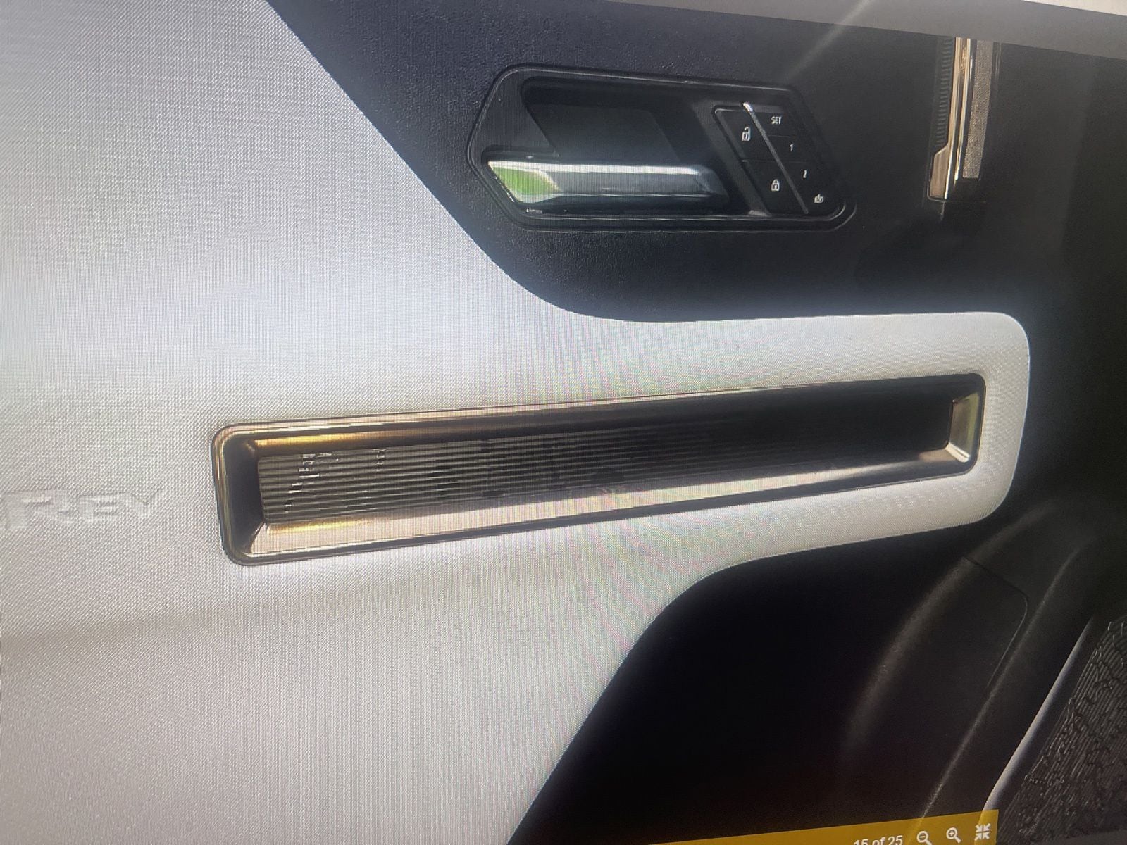 Thumbnail: 2025 GMC Hummer EV - 11