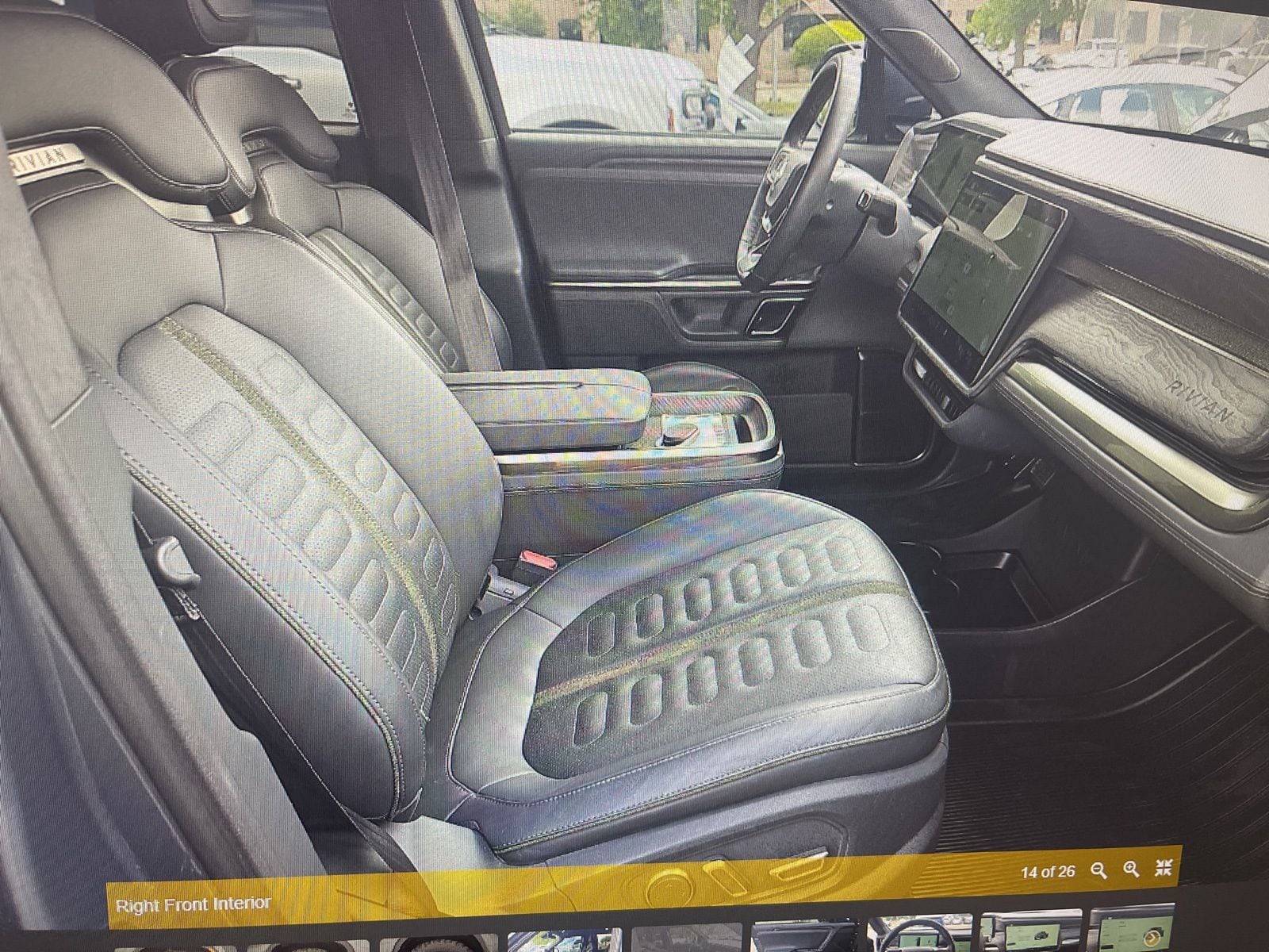 Thumbnail: 2022 Rivian R1T - 10