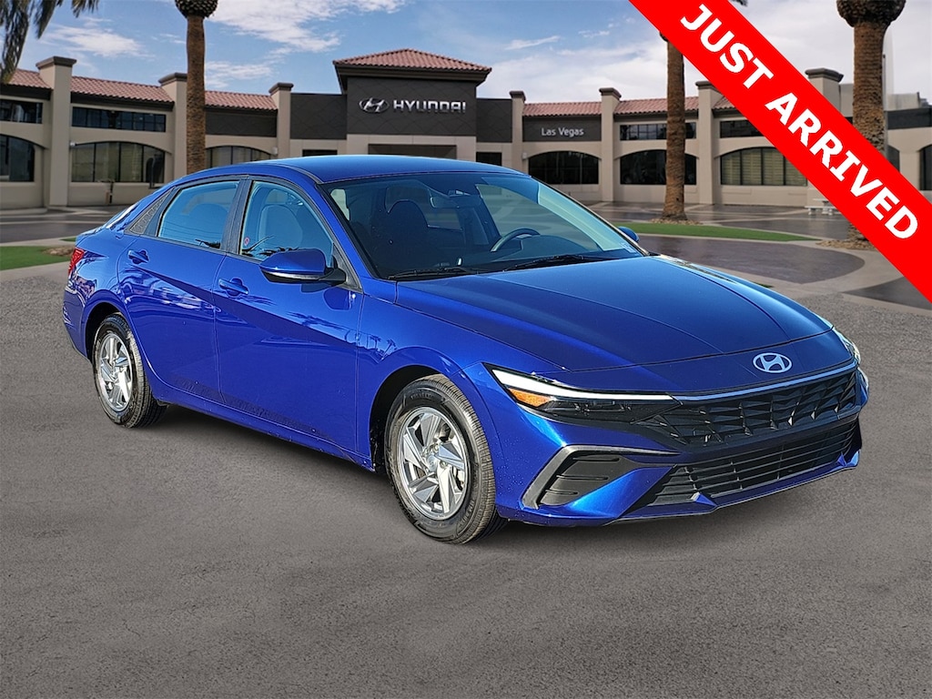 Used 2024 Hyundai Elantra SE Sedan