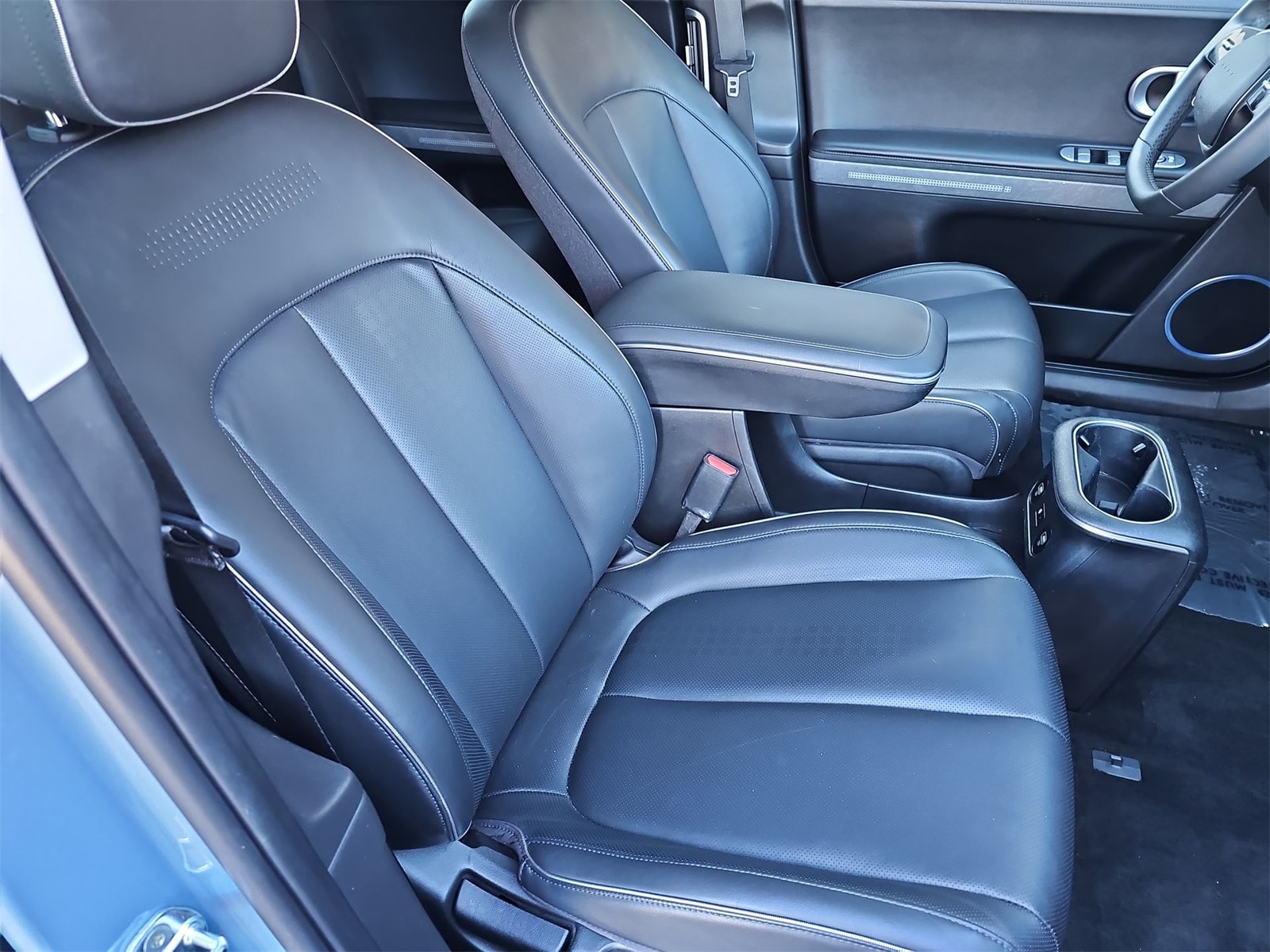 Thumbnail: 2022 Hyundai Ioniq 5 - 18