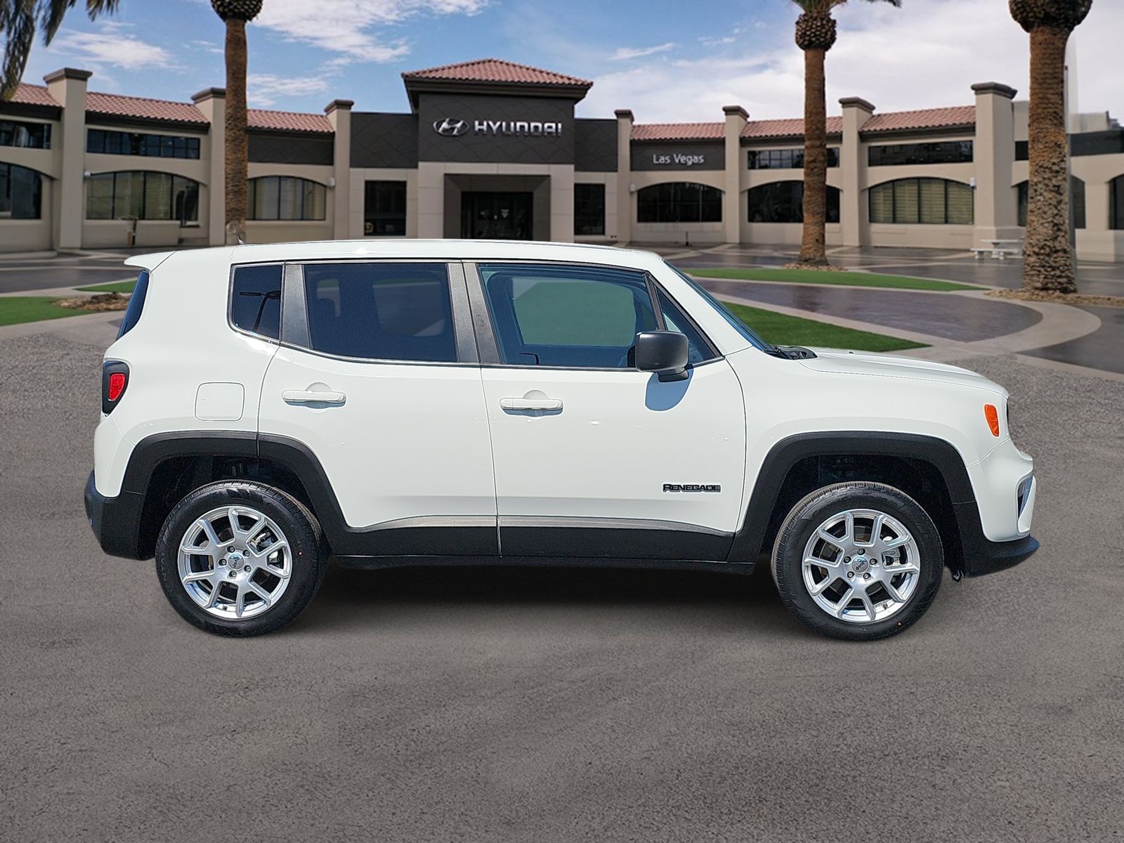 Thumbnail: 2023 Jeep Renegade - 9