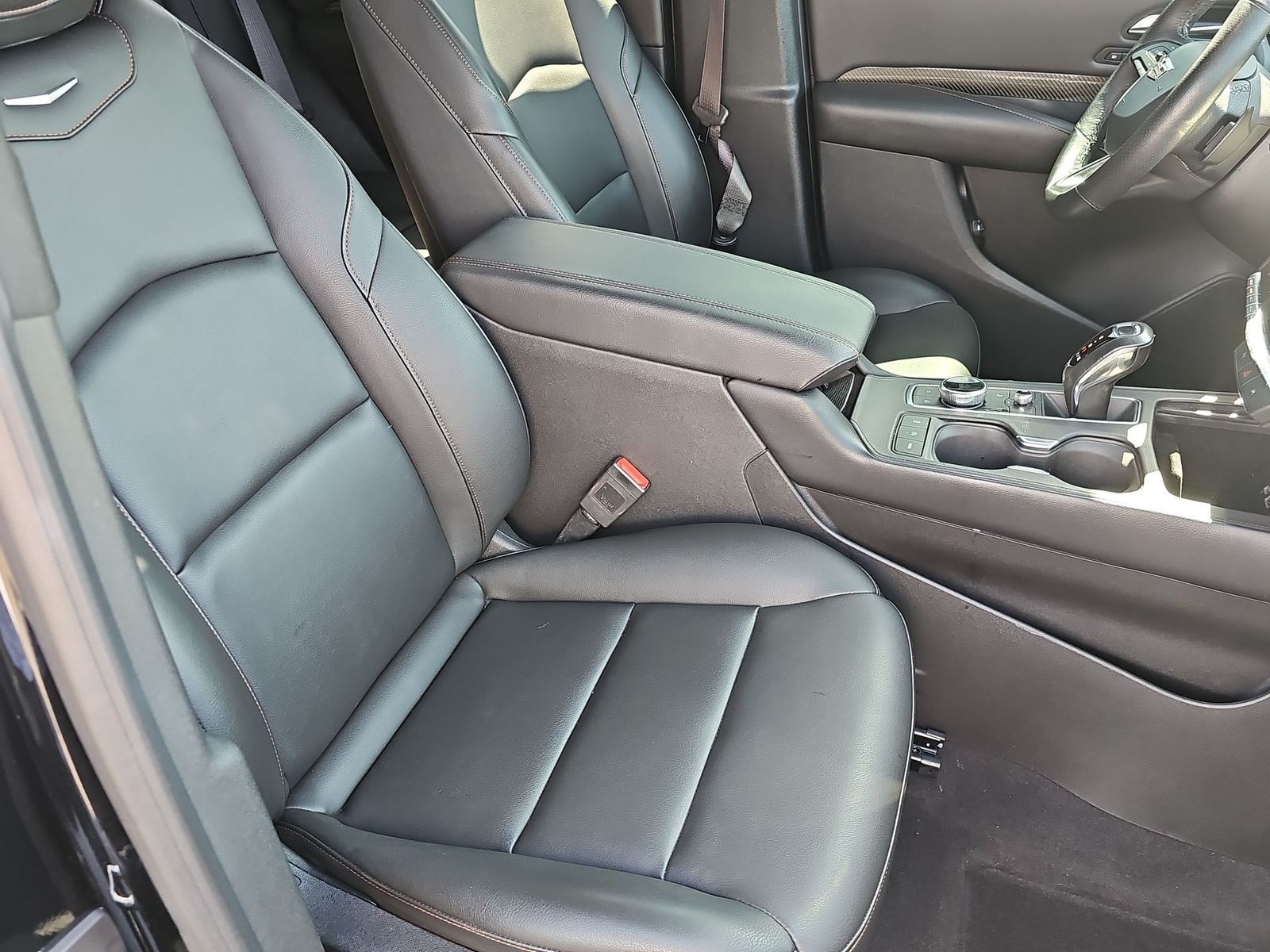 Thumbnail: 2019 Cadillac XT4 - 19