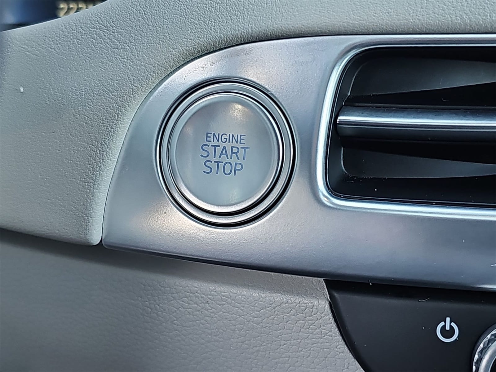 Thumbnail: 2023 Hyundai Palisade - 24