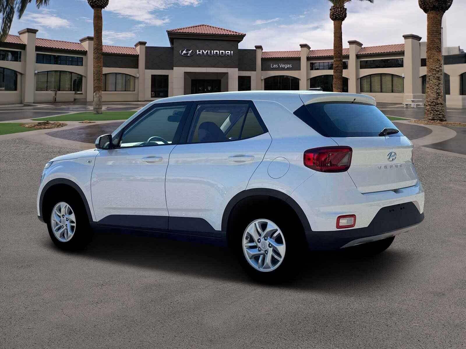 2026 Hyundai Venue SE photo 2