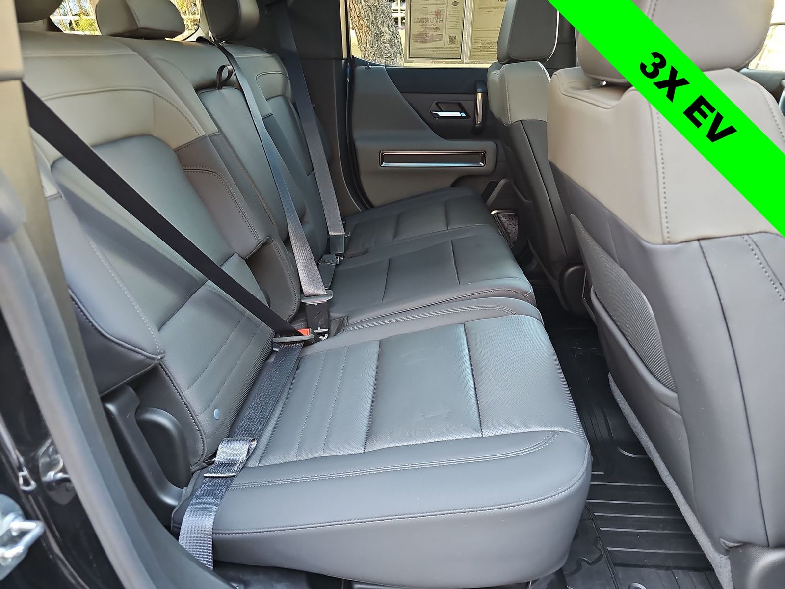 Thumbnail: 2024 GMC Hummer EV - 17