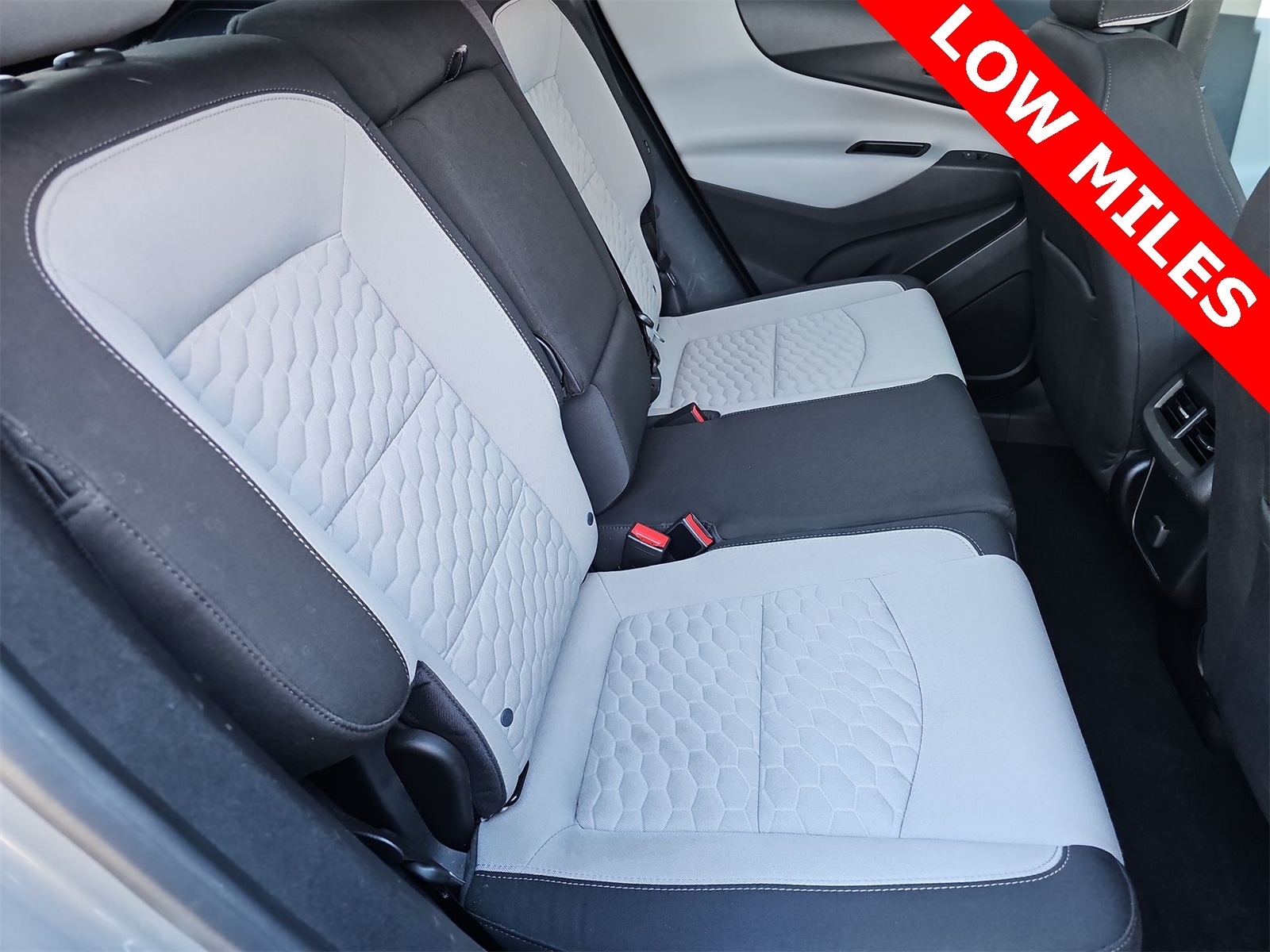 Thumbnail: 2018 Chevrolet Equinox - 17