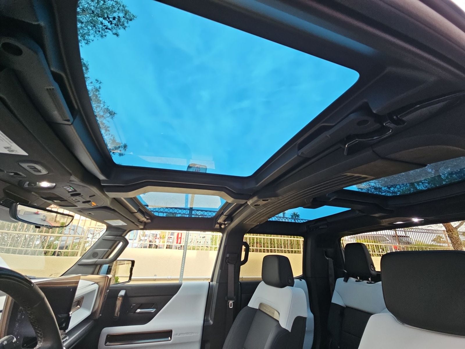 Thumbnail: 2024 GMC Hummer EV - 28