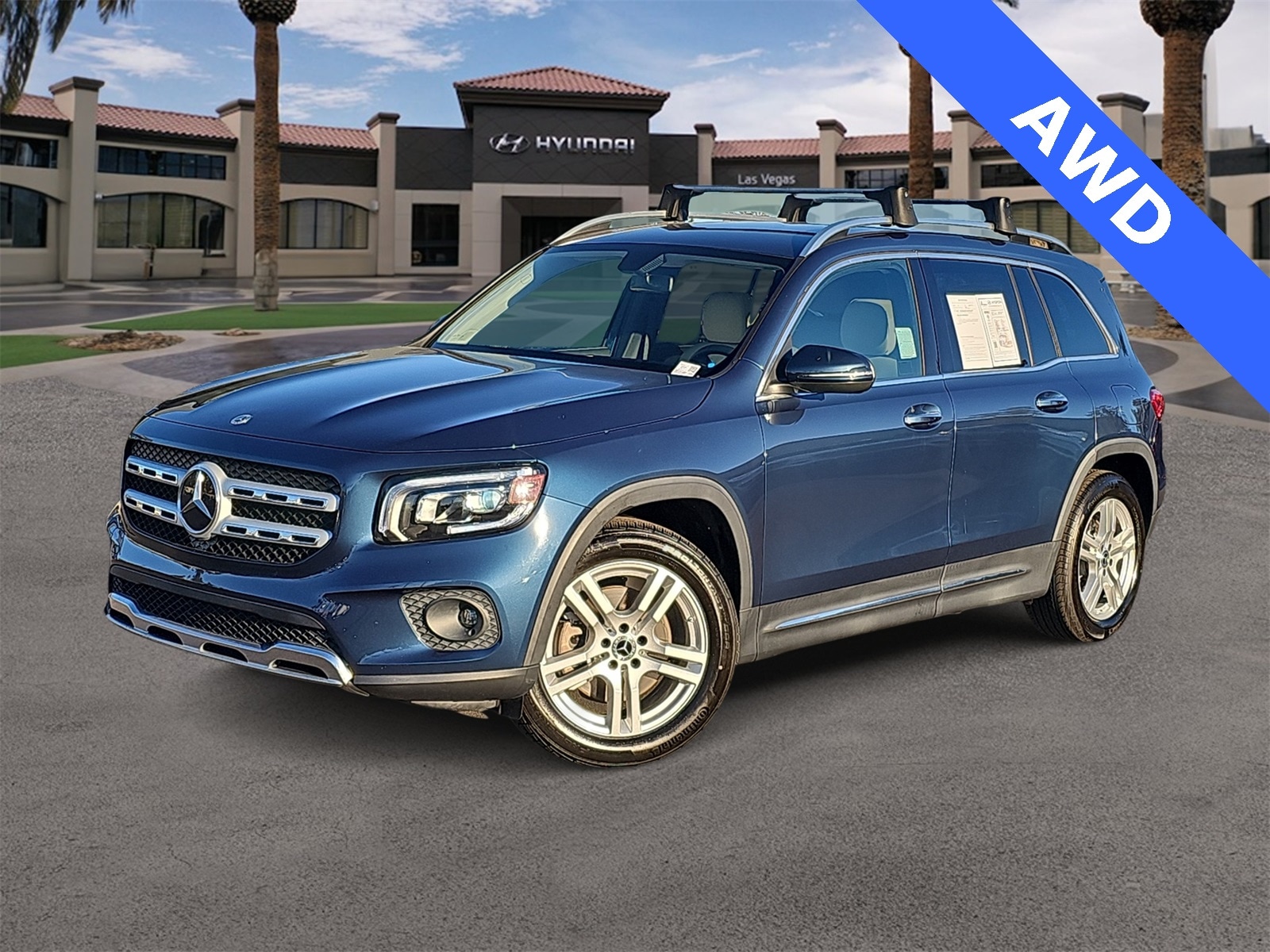 Thumbnail: 2022 Mercedes-Benz GLB - 1