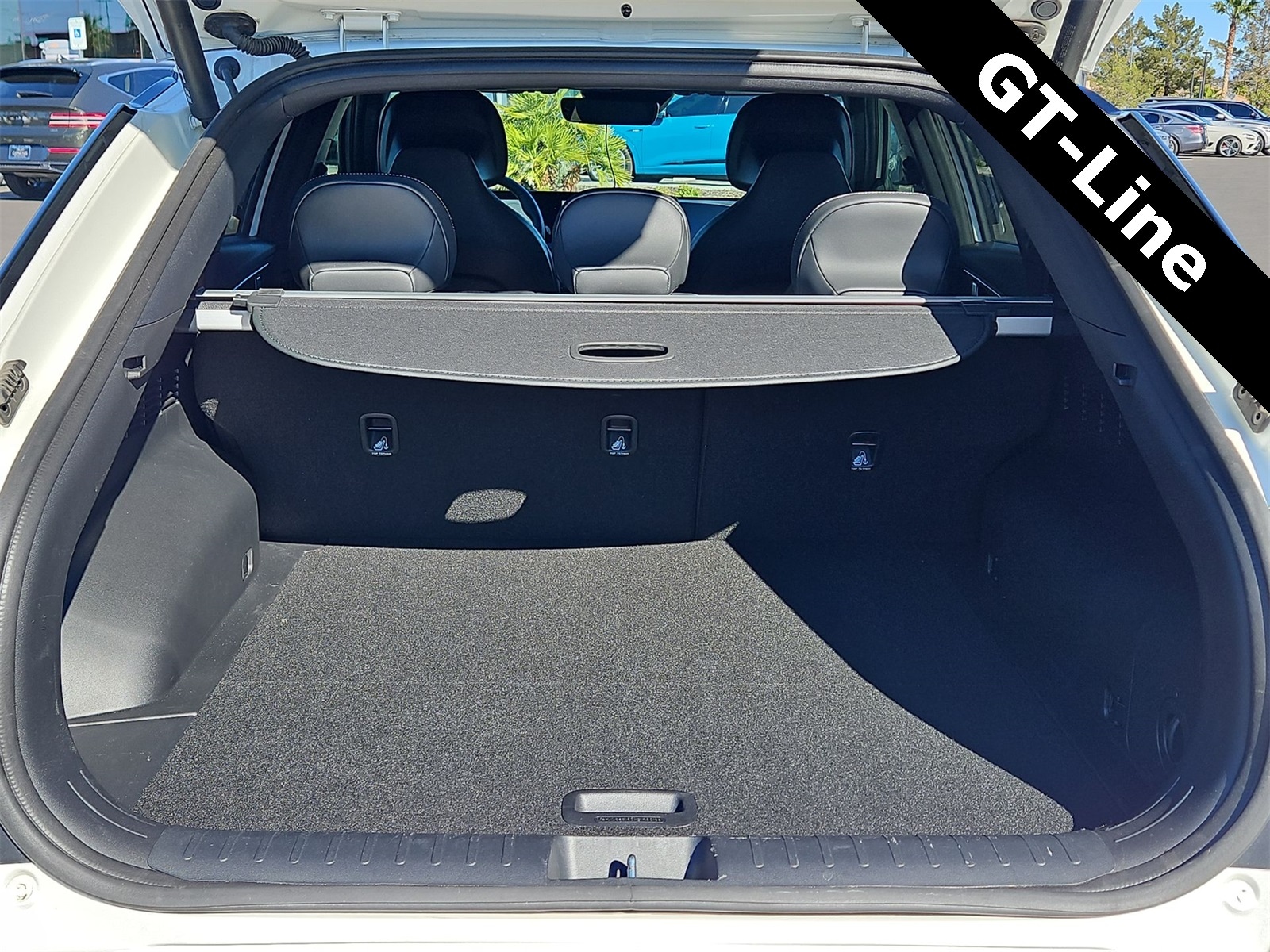 Thumbnail: 2023 Kia EV6 - 23