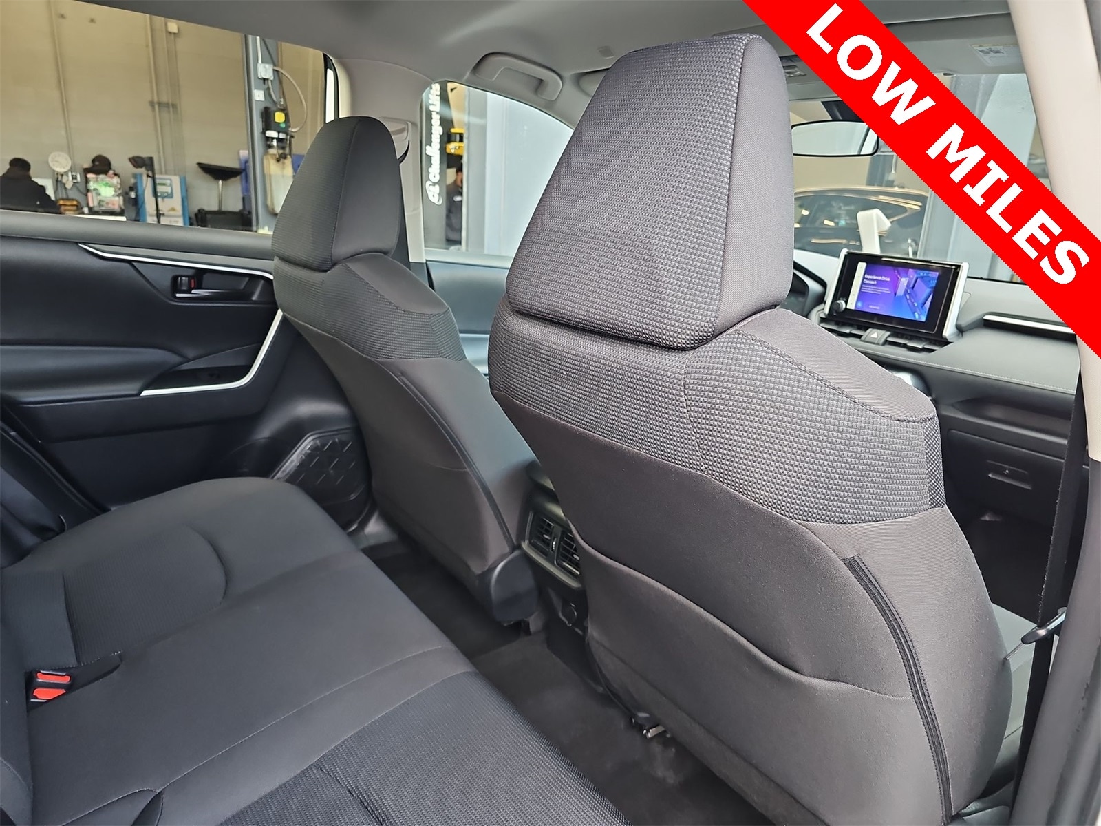 Thumbnail: 2024 Toyota RAV4 - 16