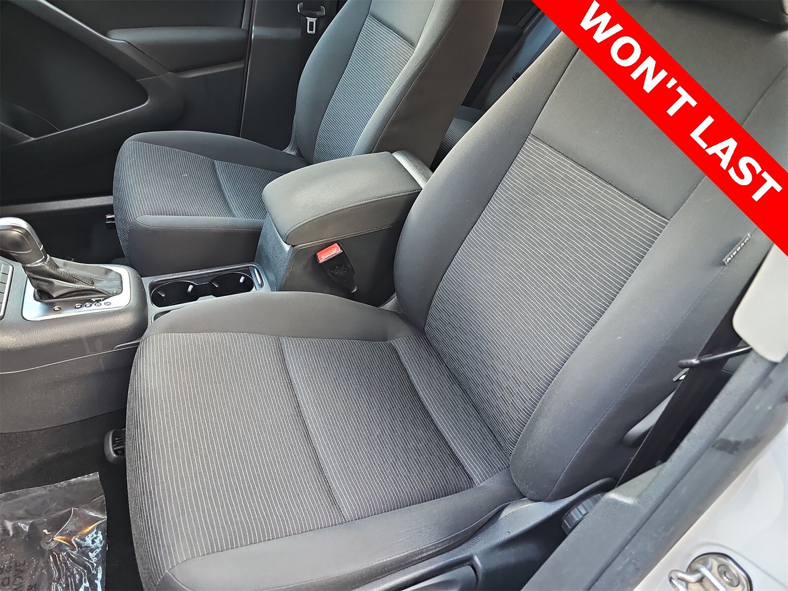 Thumbnail: 2013 Volkswagen Tiguan - 15