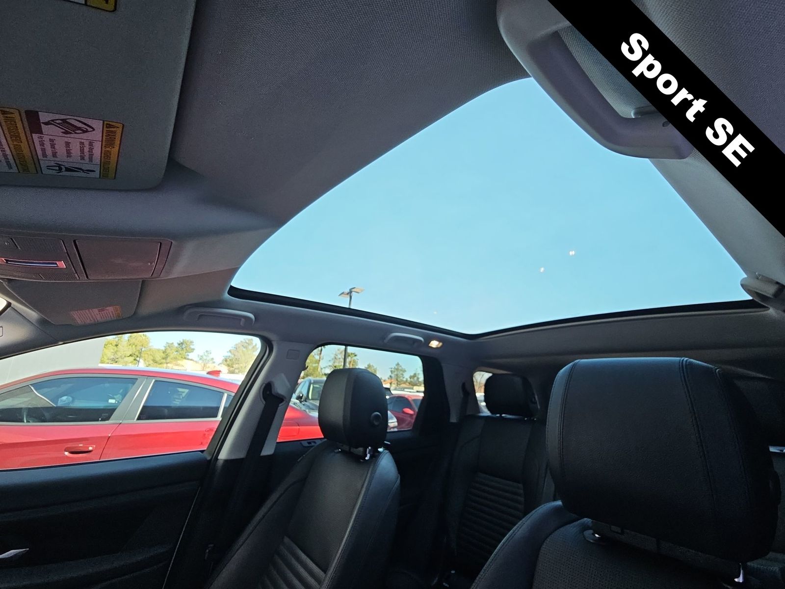 Thumbnail: 2020 Land Rover Discovery Sport - 29