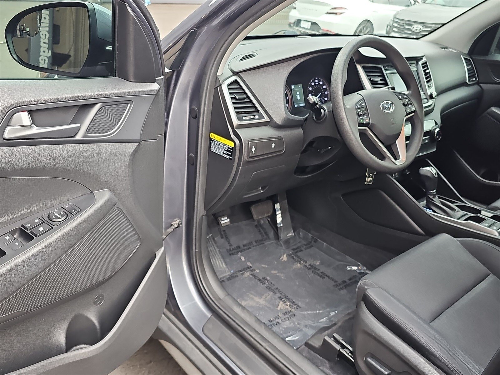 Thumbnail: 2017 Hyundai Tucson - 10