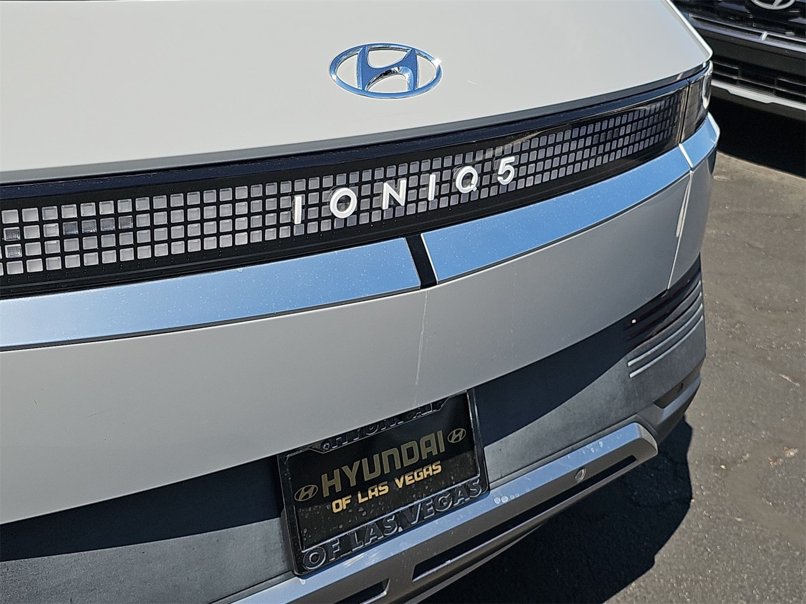 Thumbnail: 2022 Hyundai Ioniq 5 - 11