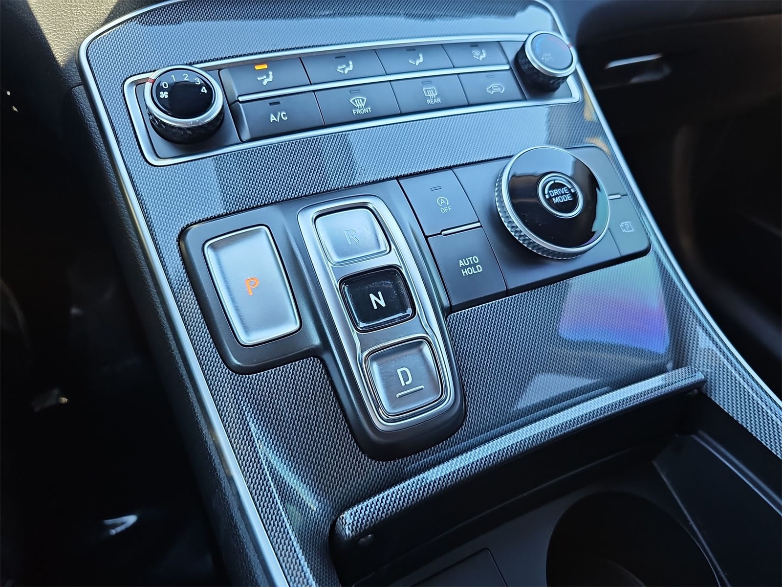 Thumbnail: 2022 Hyundai Santa Fe - 21