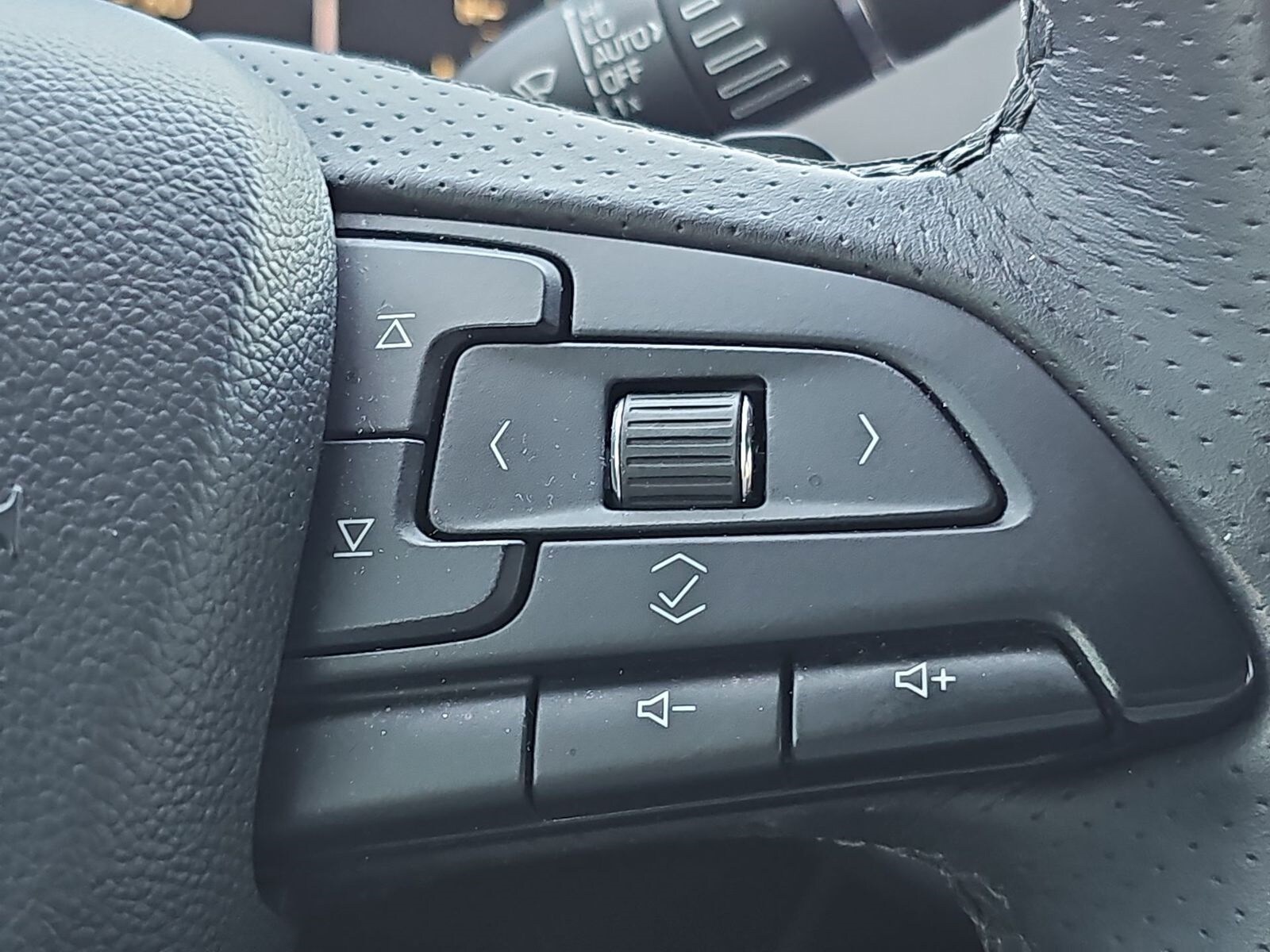 Thumbnail: 2019 Cadillac XT4 - 27