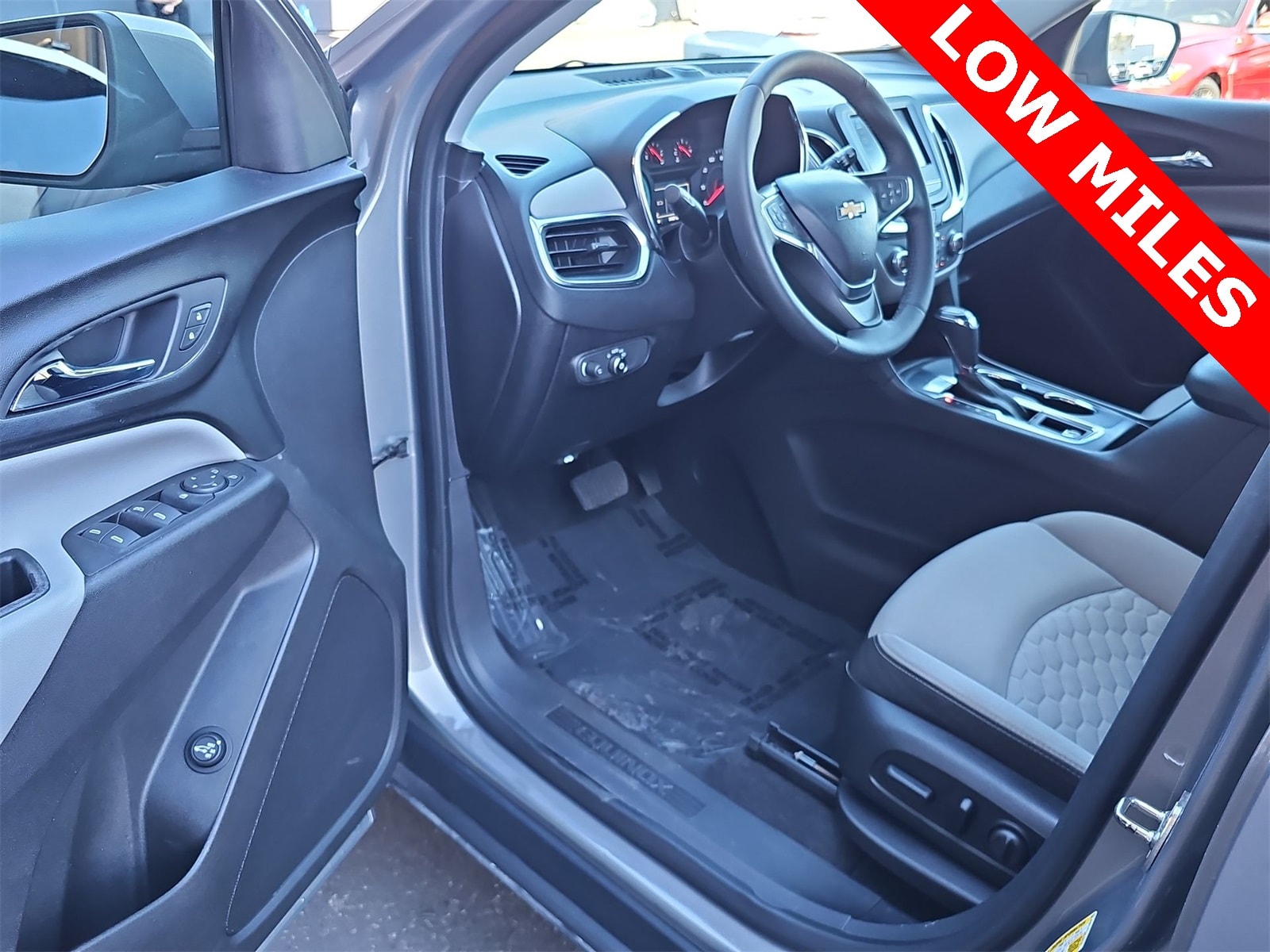 Thumbnail: 2018 Chevrolet Equinox - 10