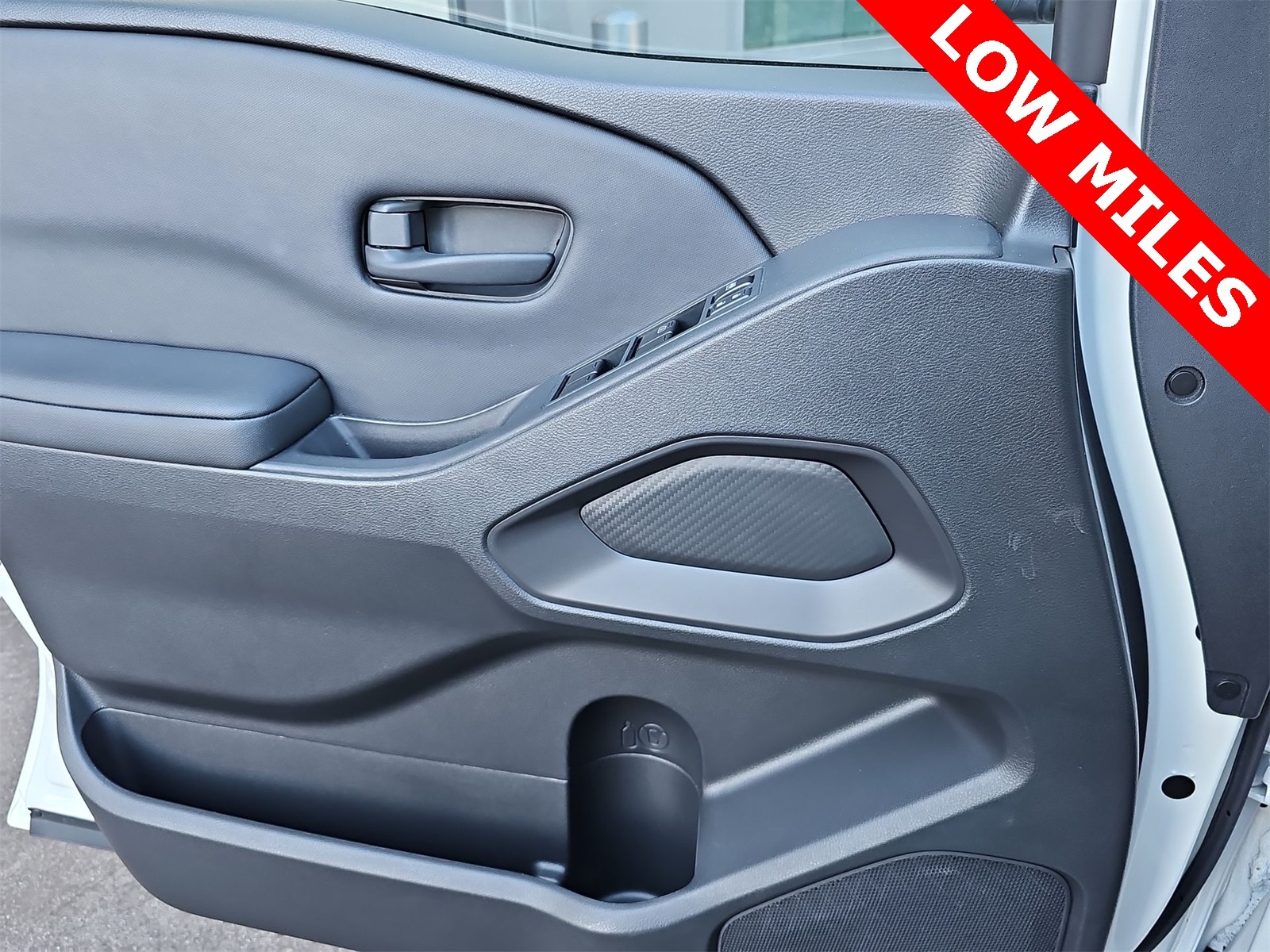 Thumbnail: 2023 Nissan Frontier - 27