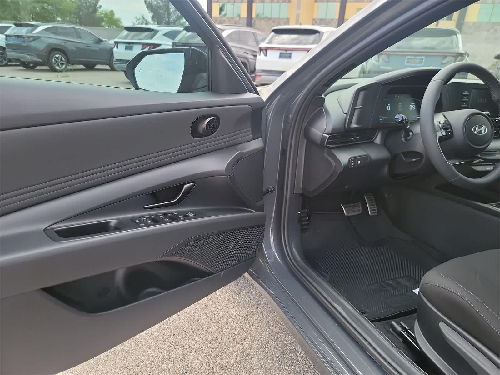 Thumbnail: 2025 Hyundai Elantra - 10