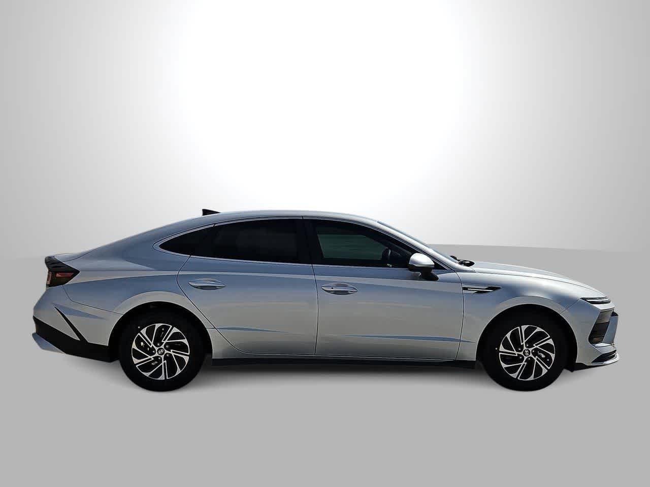 Thumbnail: 2026 Hyundai Sonata - 9