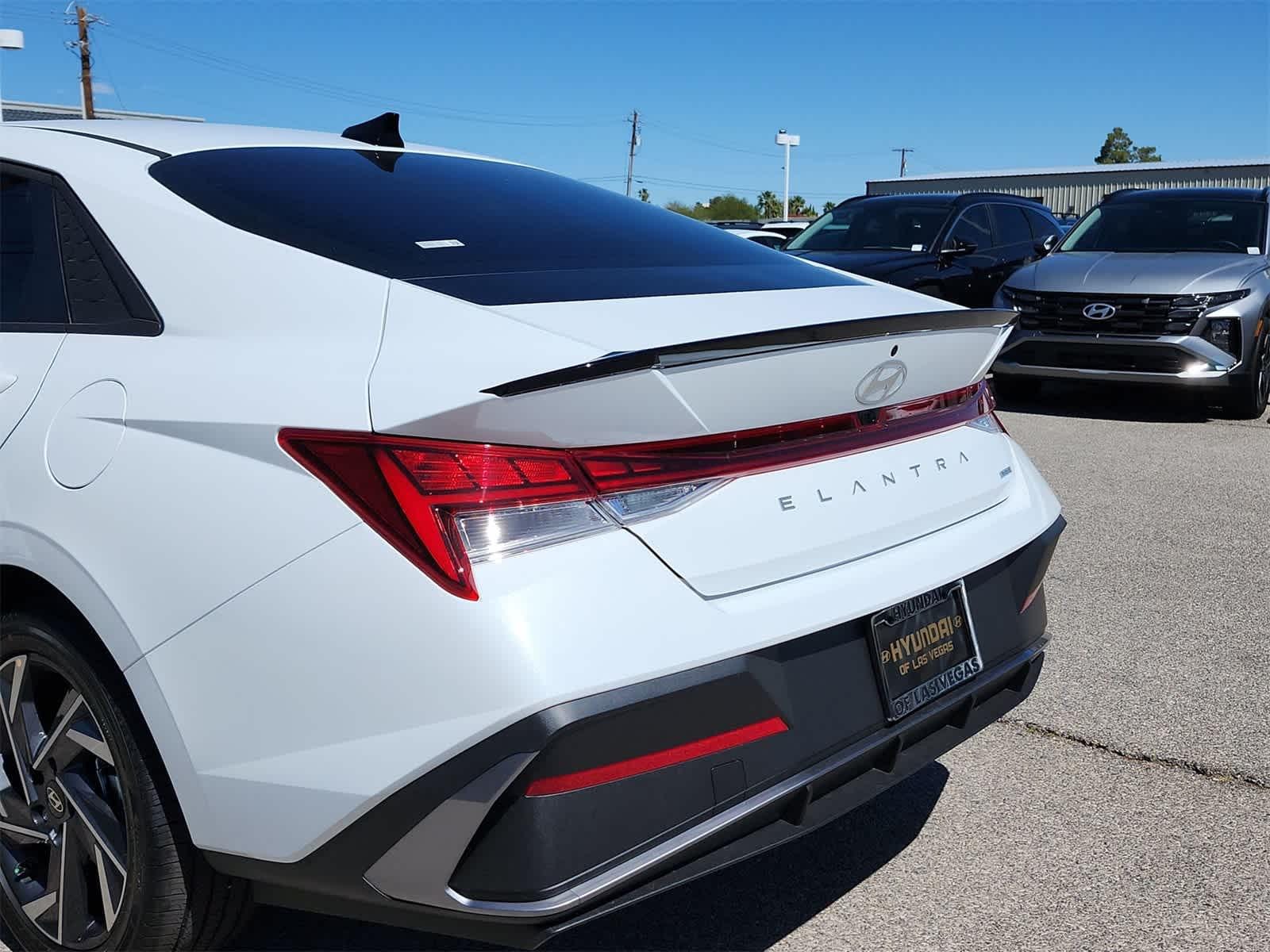 Thumbnail: 2025 Hyundai Elantra - 11