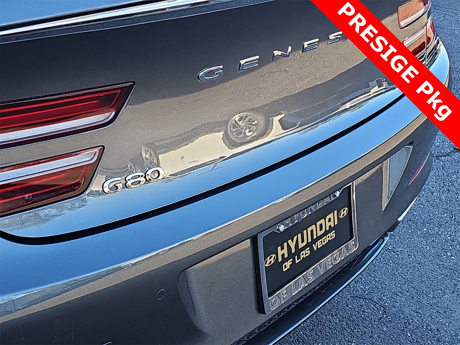 Thumbnail: 2021 Genesis G80 - 11