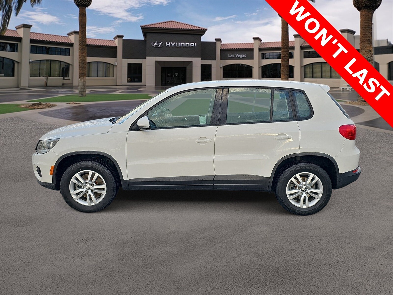 Thumbnail: 2013 Volkswagen Tiguan - 5