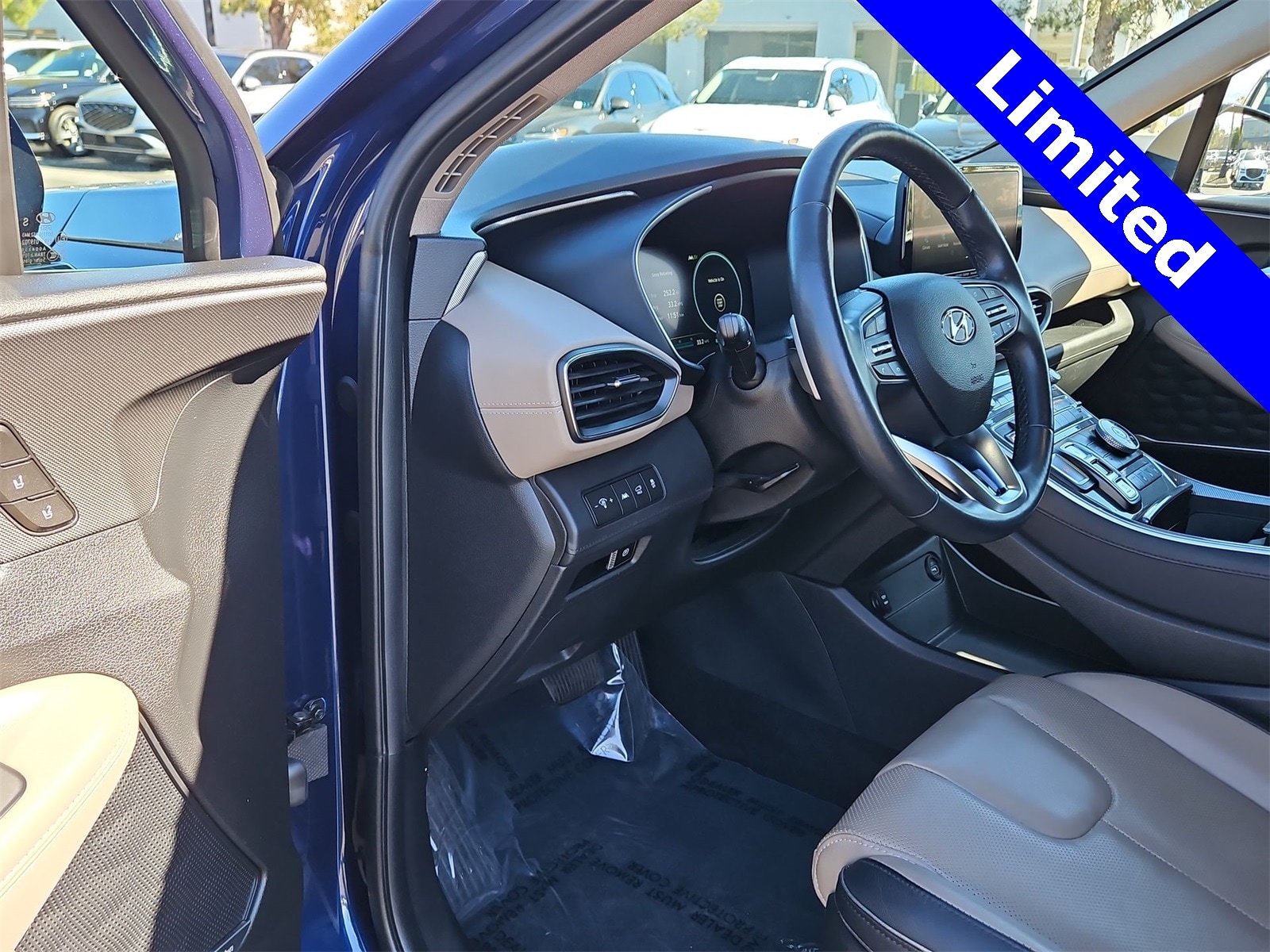 Thumbnail: 2023 Hyundai Santa Fe - 10