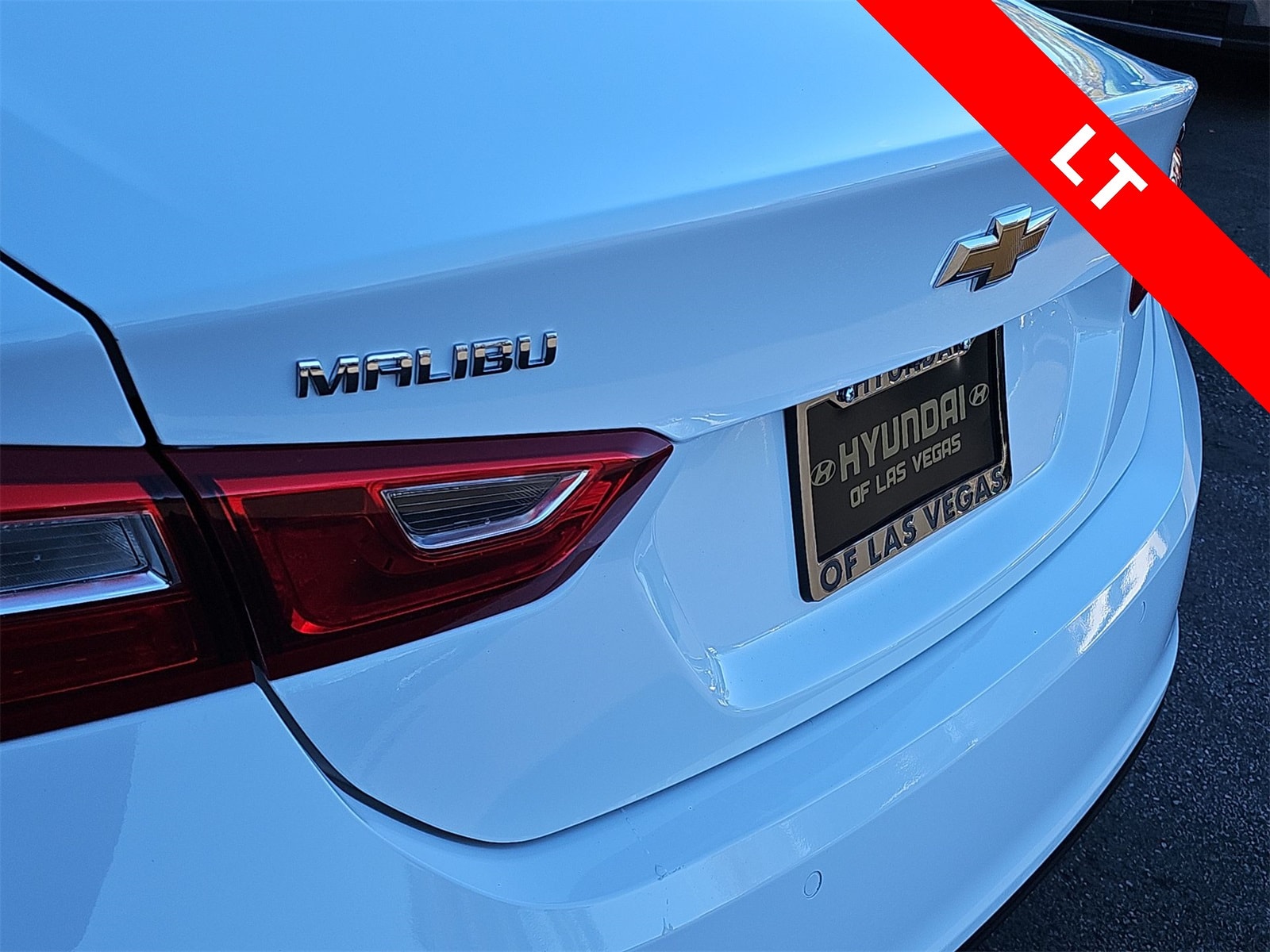 Thumbnail: 2024 Chevrolet Malibu - 11