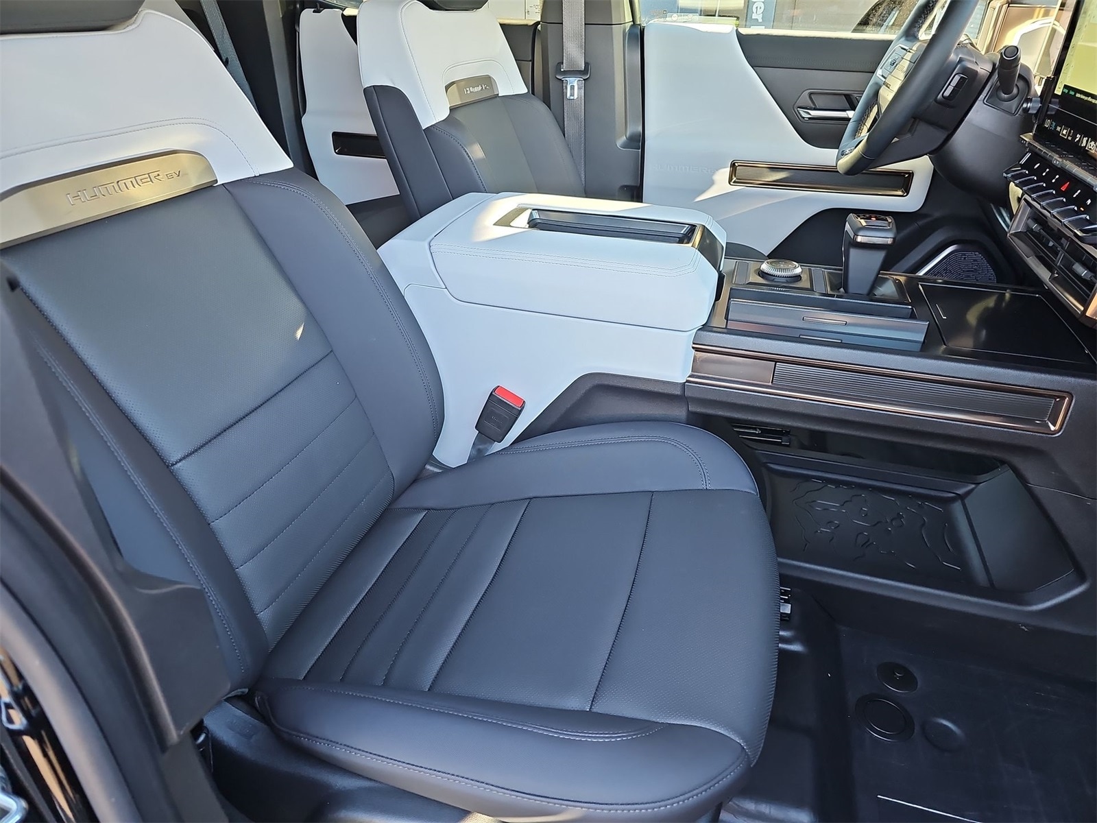 Thumbnail: 2025 GMC Hummer EV - 18