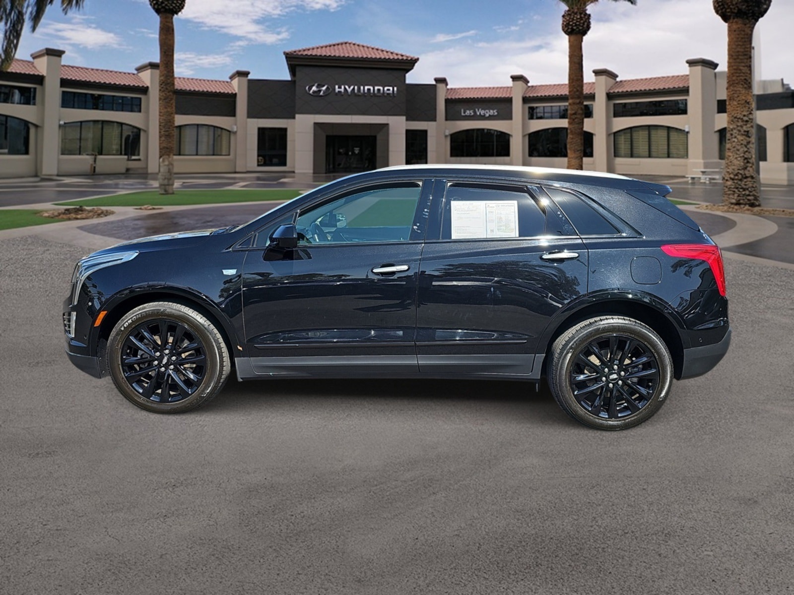 Thumbnail: 2017 Cadillac XT5 - 6