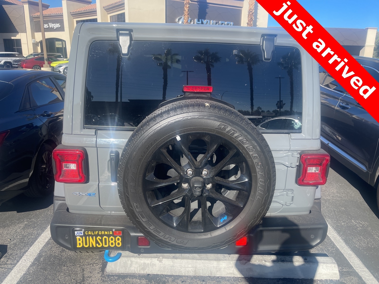 Thumbnail: 2022 Jeep Wrangler - 6