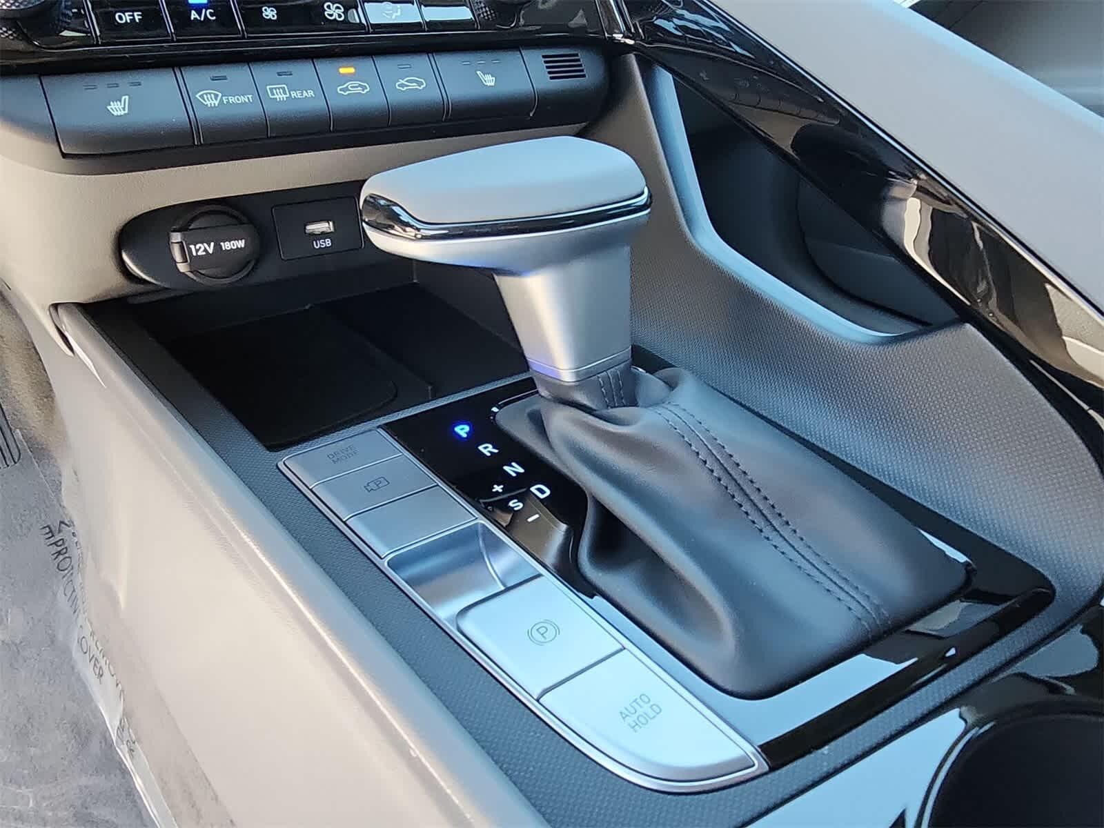 Thumbnail: 2025 Hyundai Elantra - 21