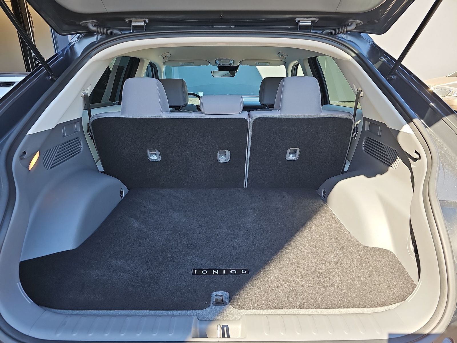 Thumbnail: 2024 Hyundai Ioniq 5 - 23