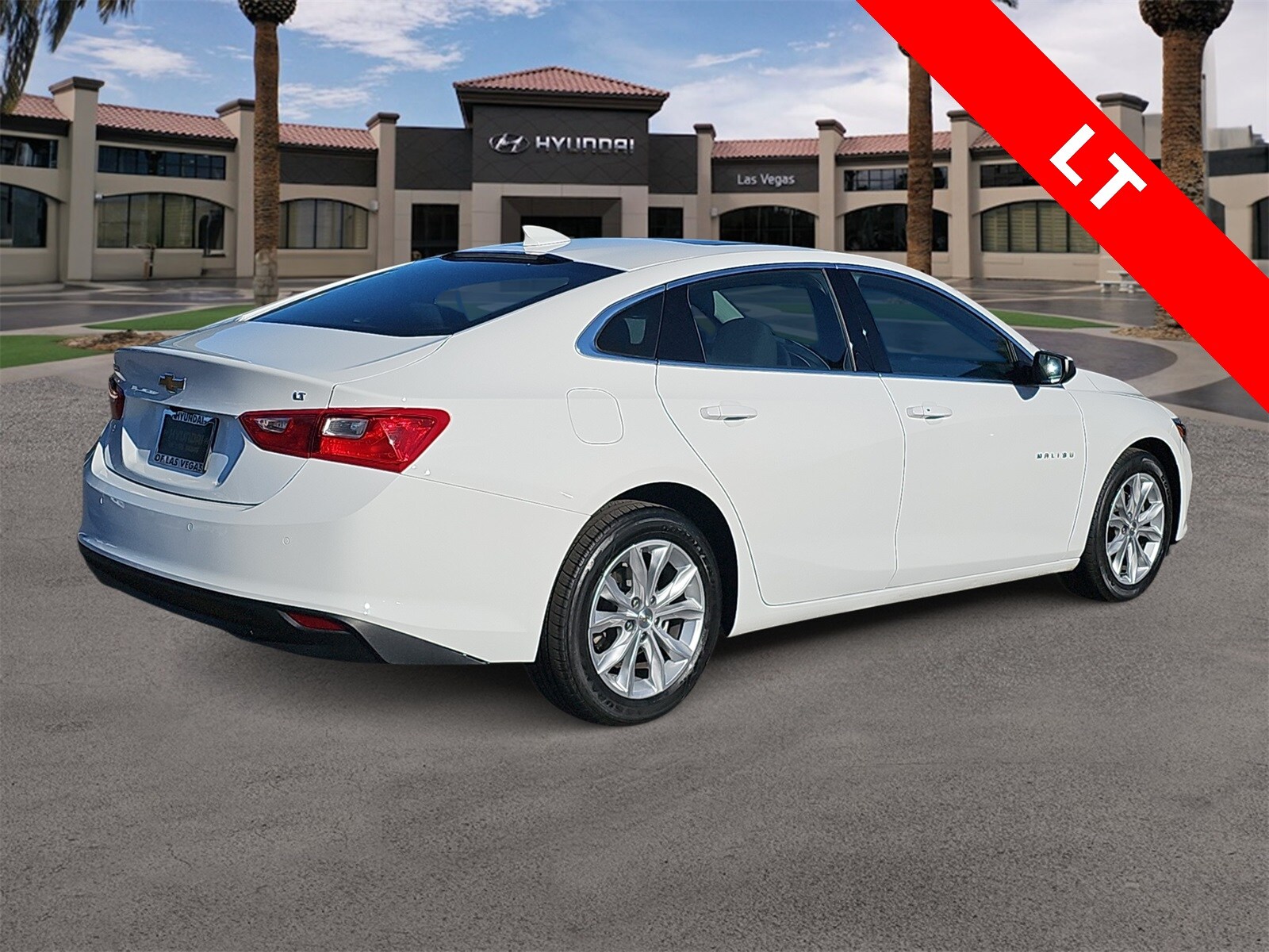 Thumbnail: 2024 Chevrolet Malibu - 8