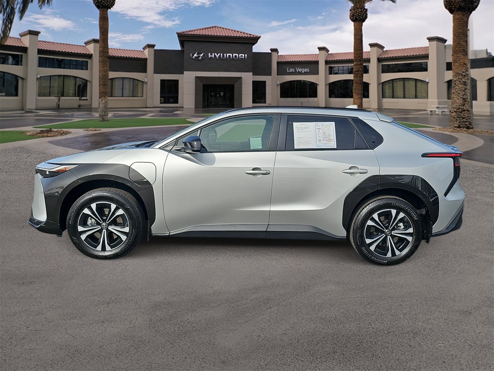 Thumbnail: 2024 Toyota bZ4X - 5