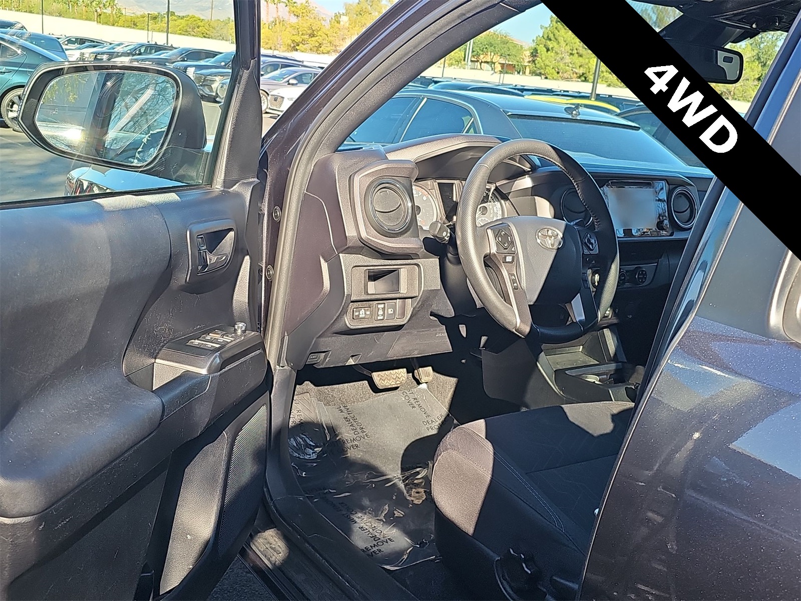 Thumbnail: 2018 Toyota Tacoma - 10