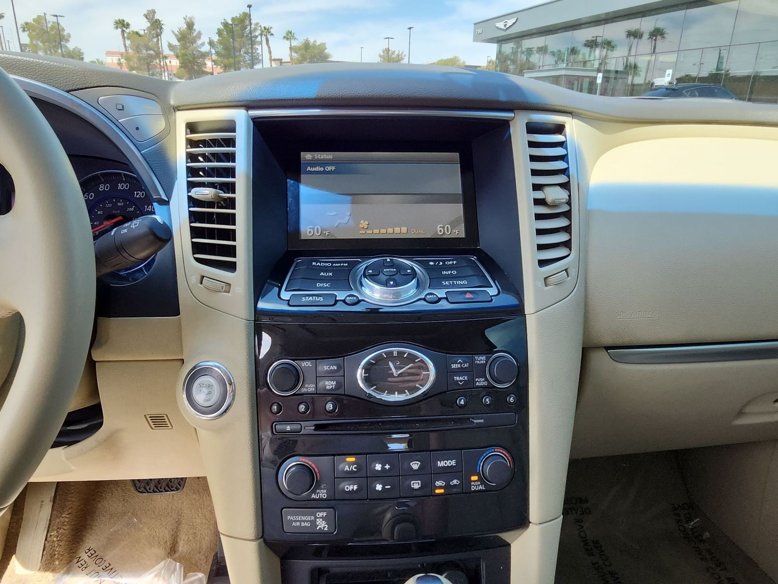 Thumbnail: 2011 INFINITI FX35 - 21