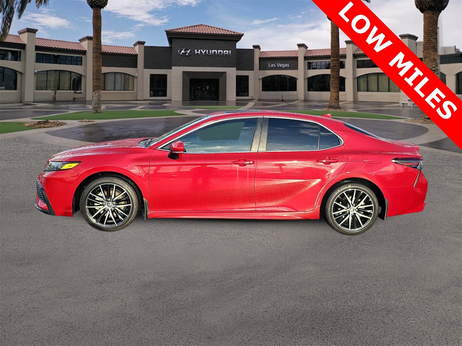 Thumbnail: 2023 Toyota Camry - 5