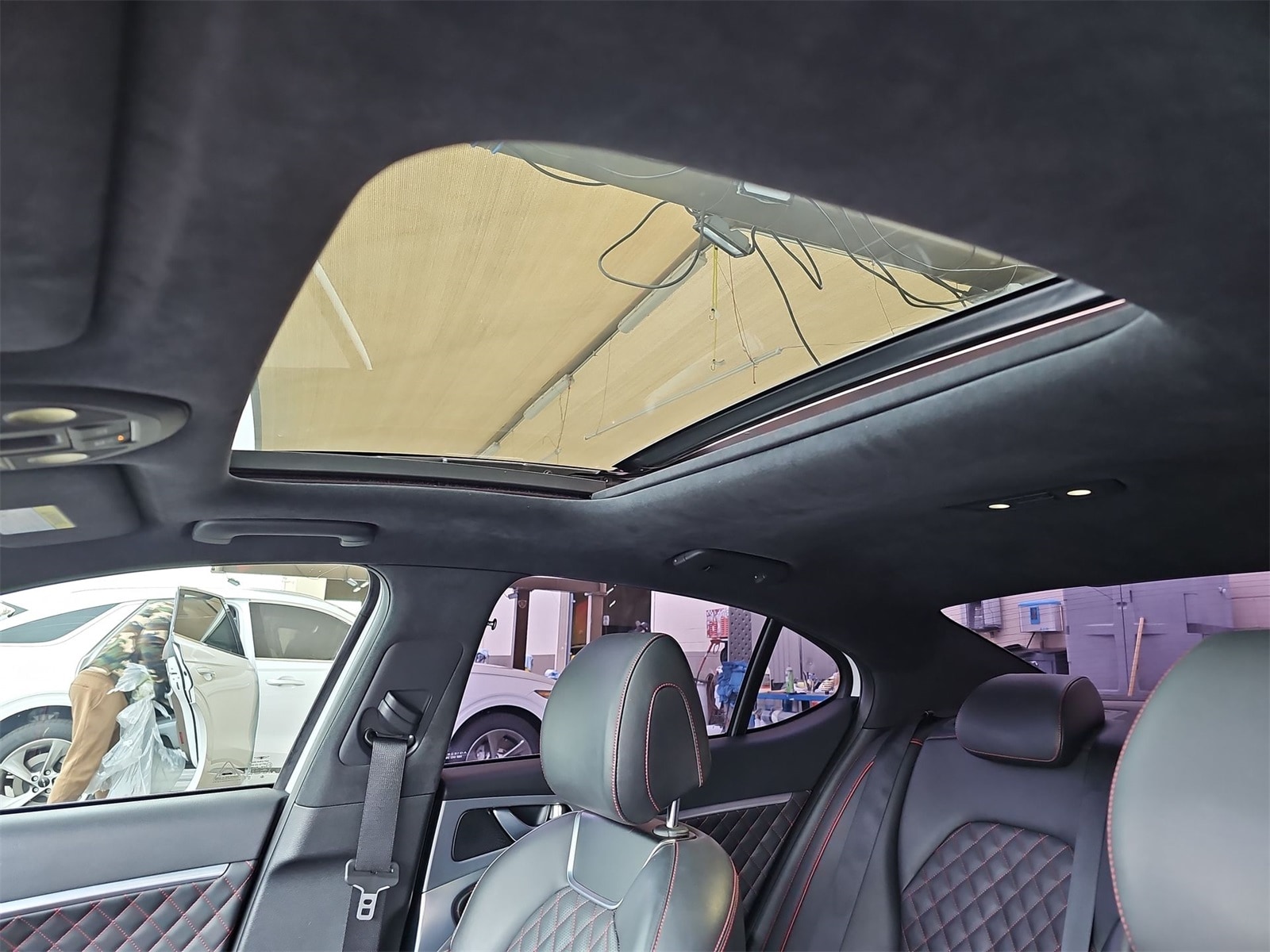 Thumbnail: 2019 Genesis G70 - 29