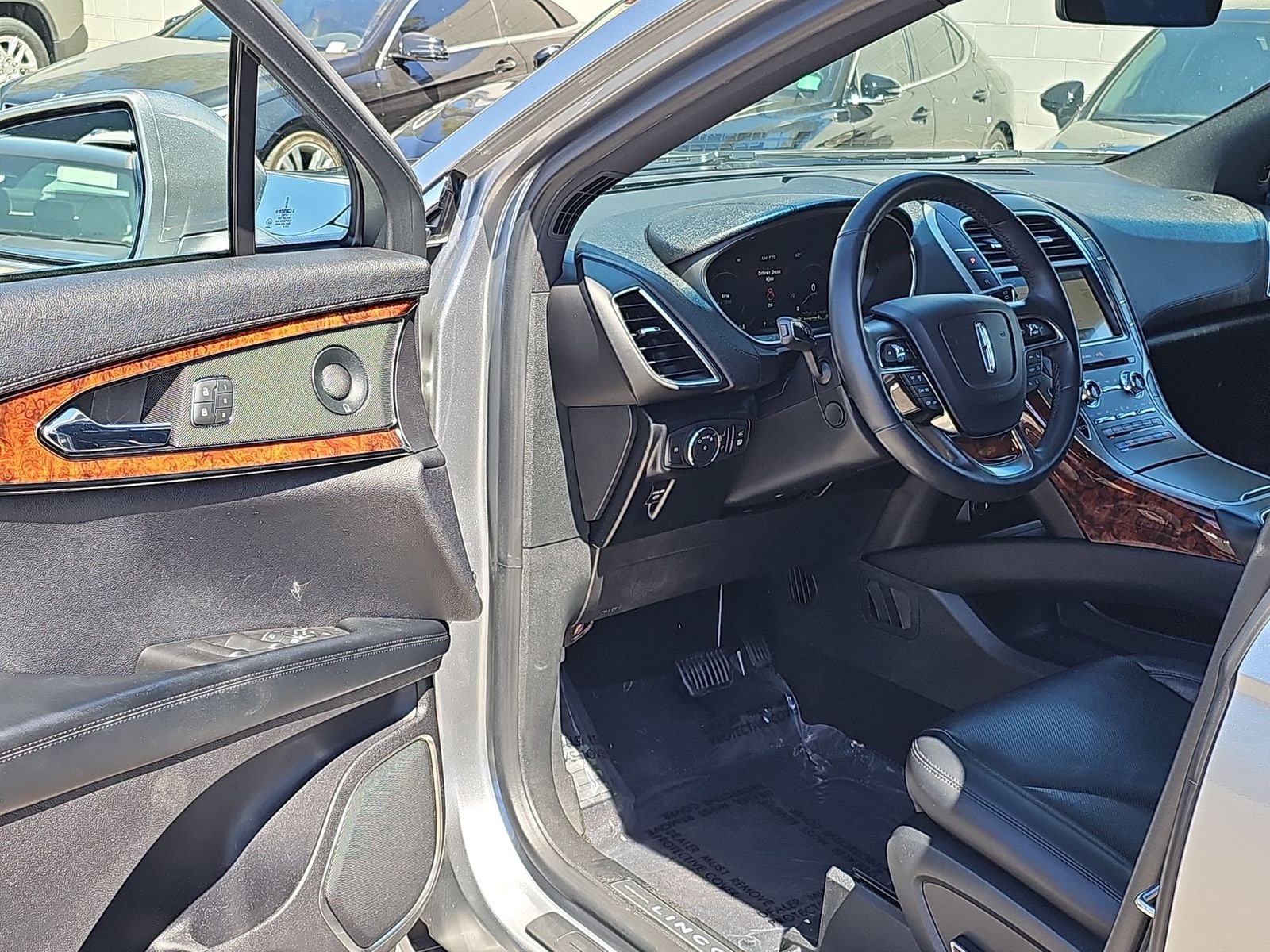 Thumbnail: 2020 Lincoln Nautilus - 11
