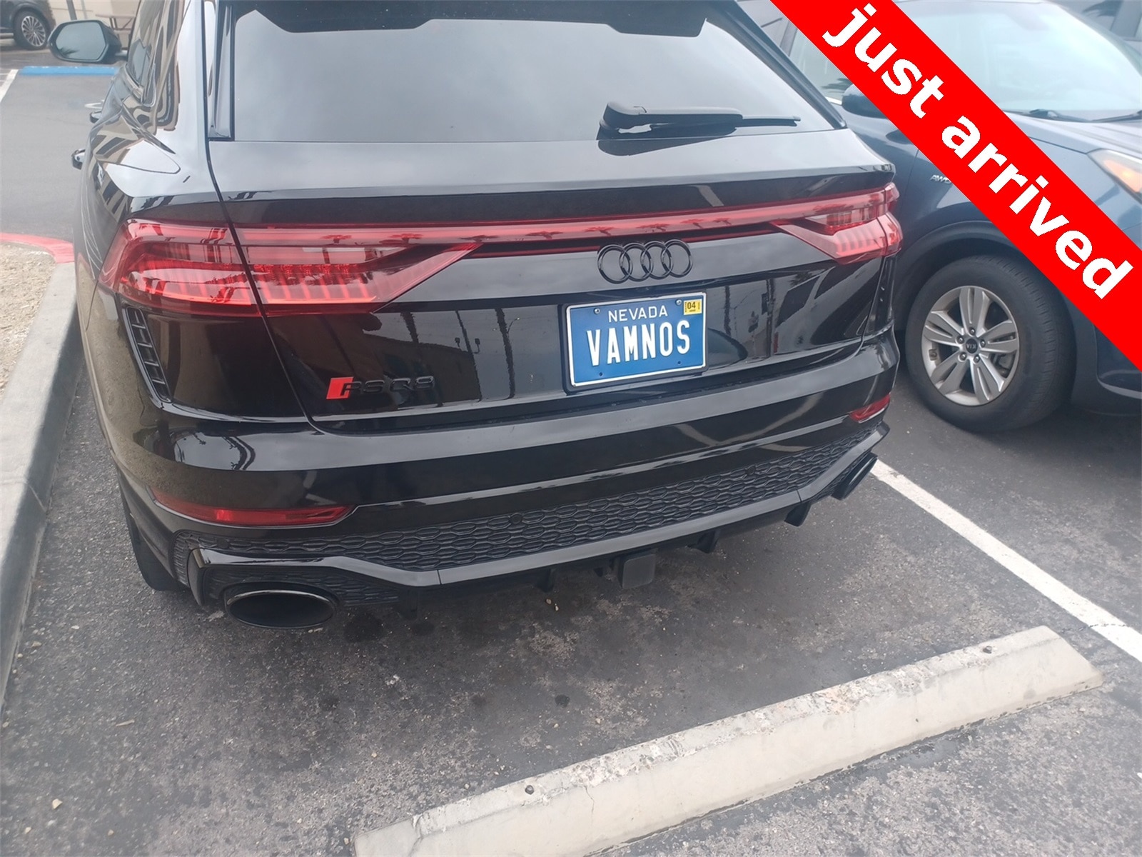 Thumbnail: 2023 Audi RS Q8 - 3