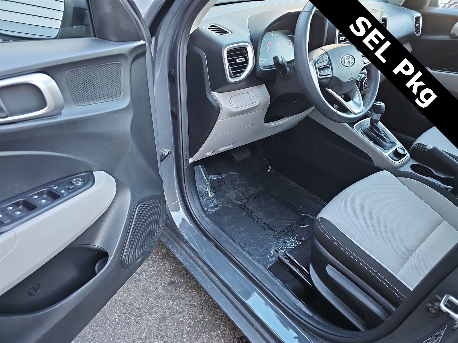 Thumbnail: 2024 Hyundai Venue - 10