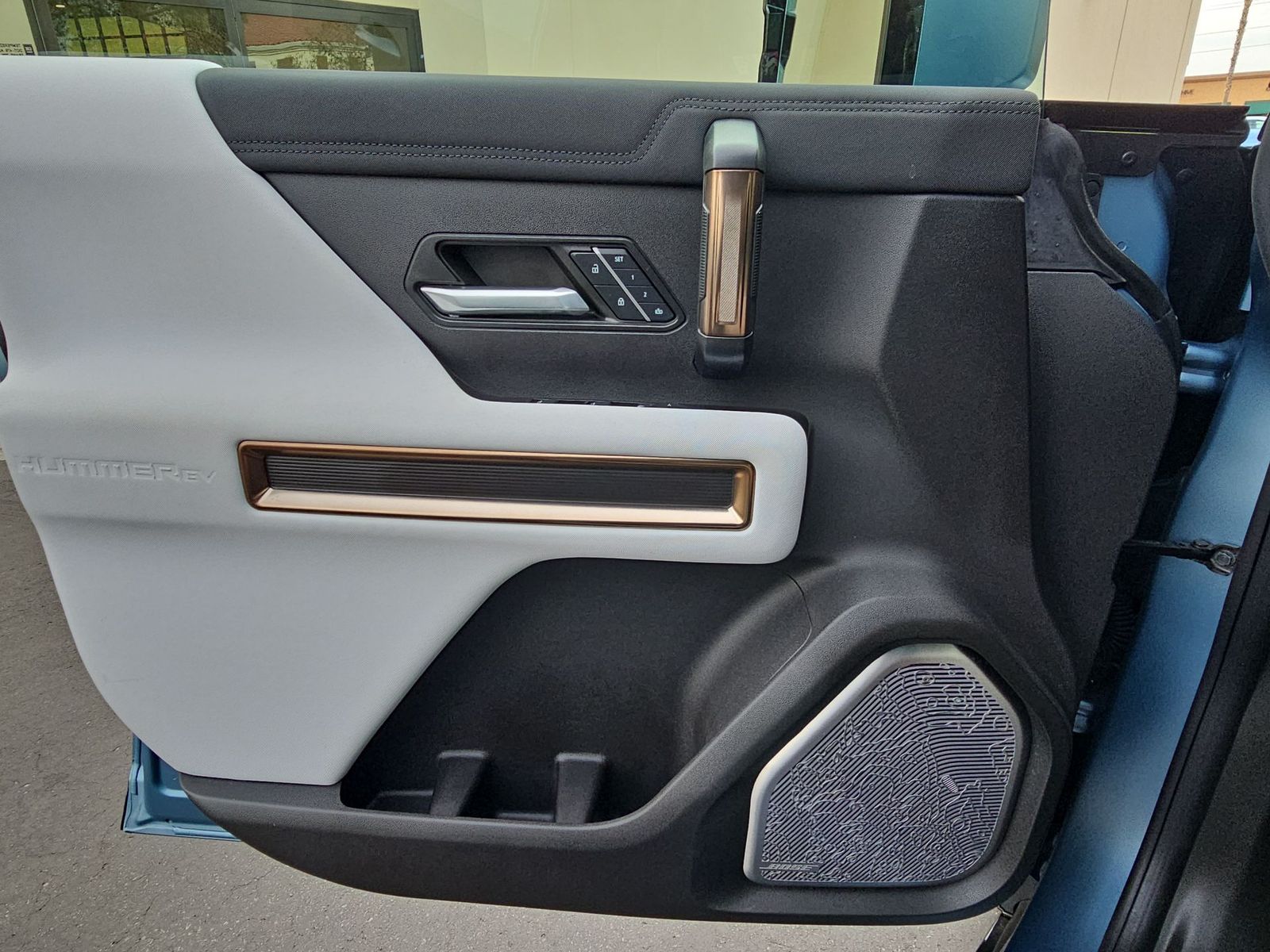 Thumbnail: 2024 GMC Hummer EV - 27